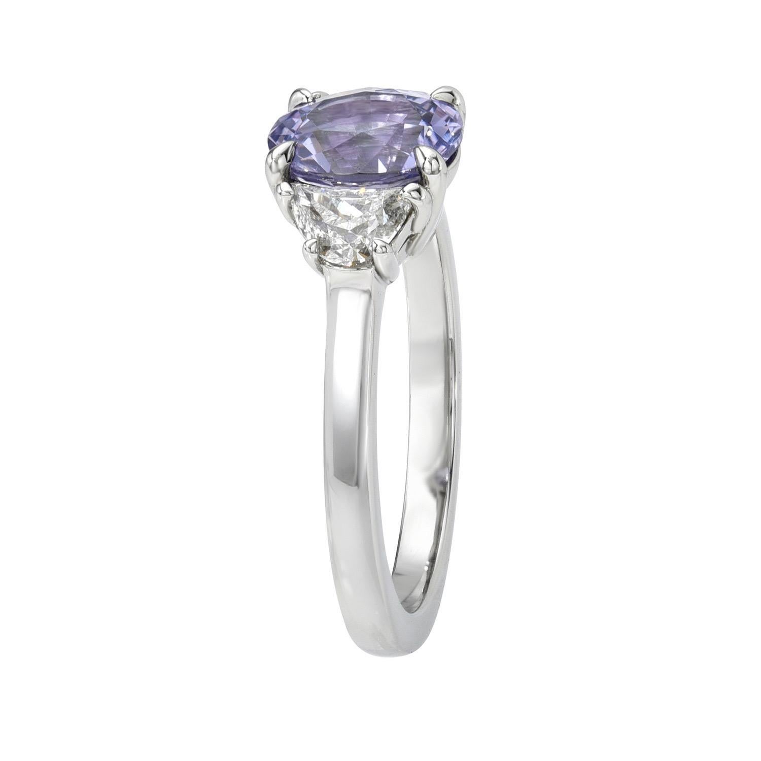 Contemporary Unheated Color Change Sapphire Ring 1.71 Carat Violet To Pinkish Purple Oval For Sale