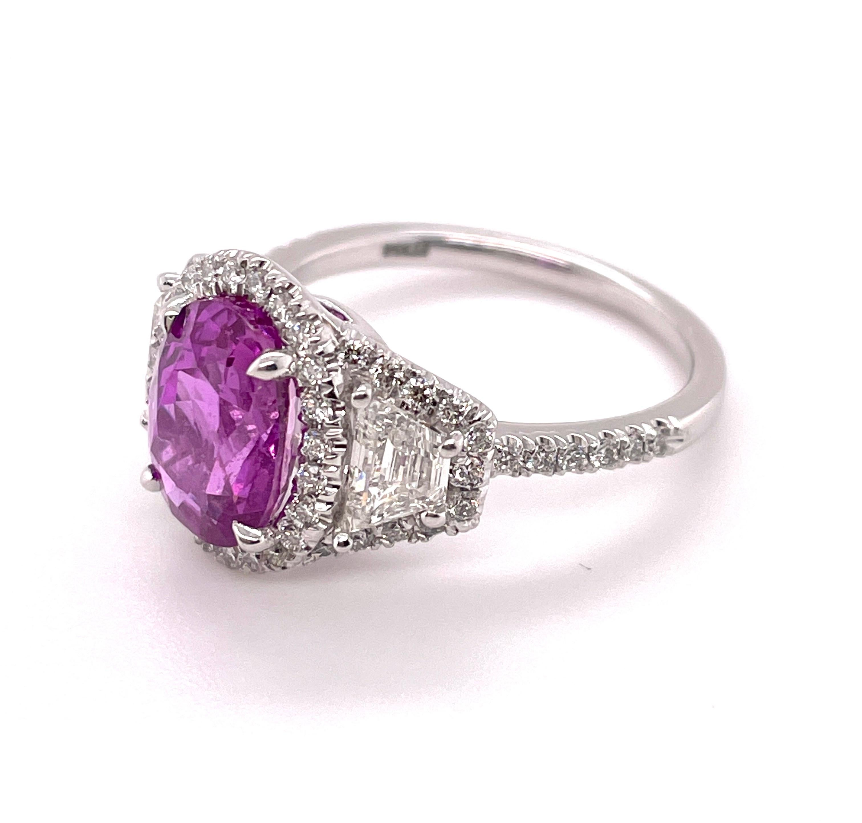 Modern Unheated GIA Certified 3.51ct Oval Pink Sapphire & Diamonds Ring For Sale