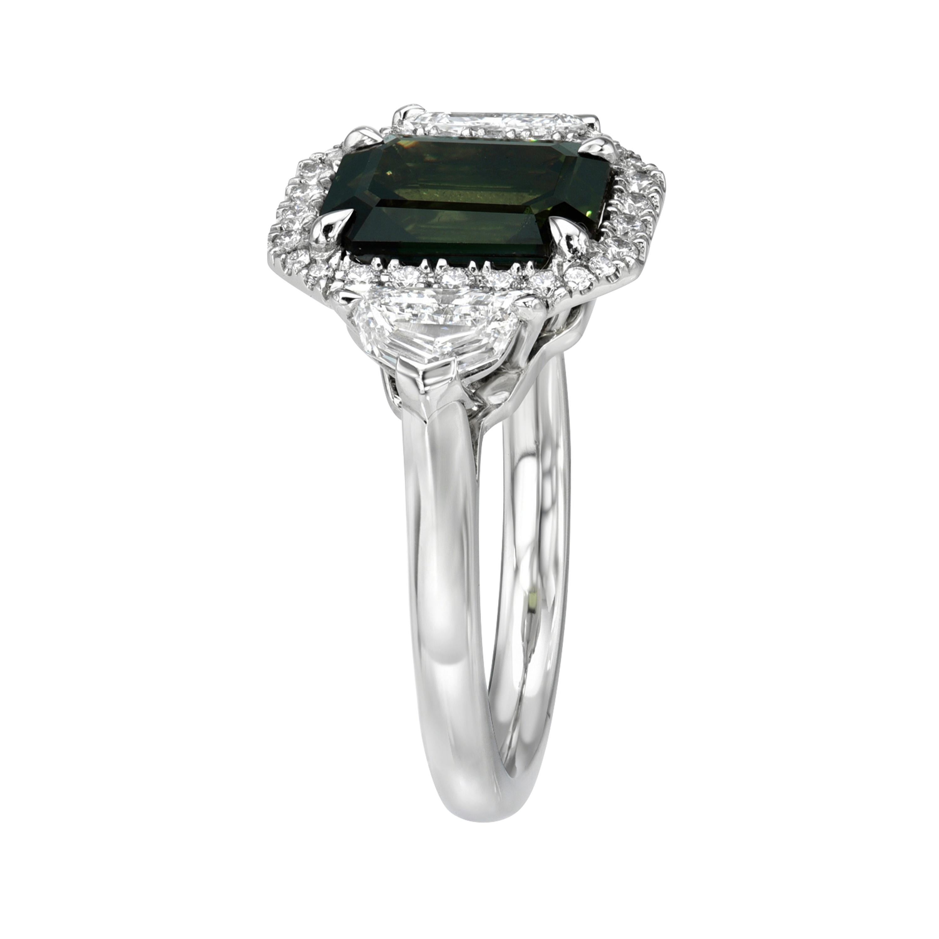Bague en saphir vert non chauffé de 3,01 carats, taille émeraude naturelle, sans chaleur - GIA Pour femmes en vente