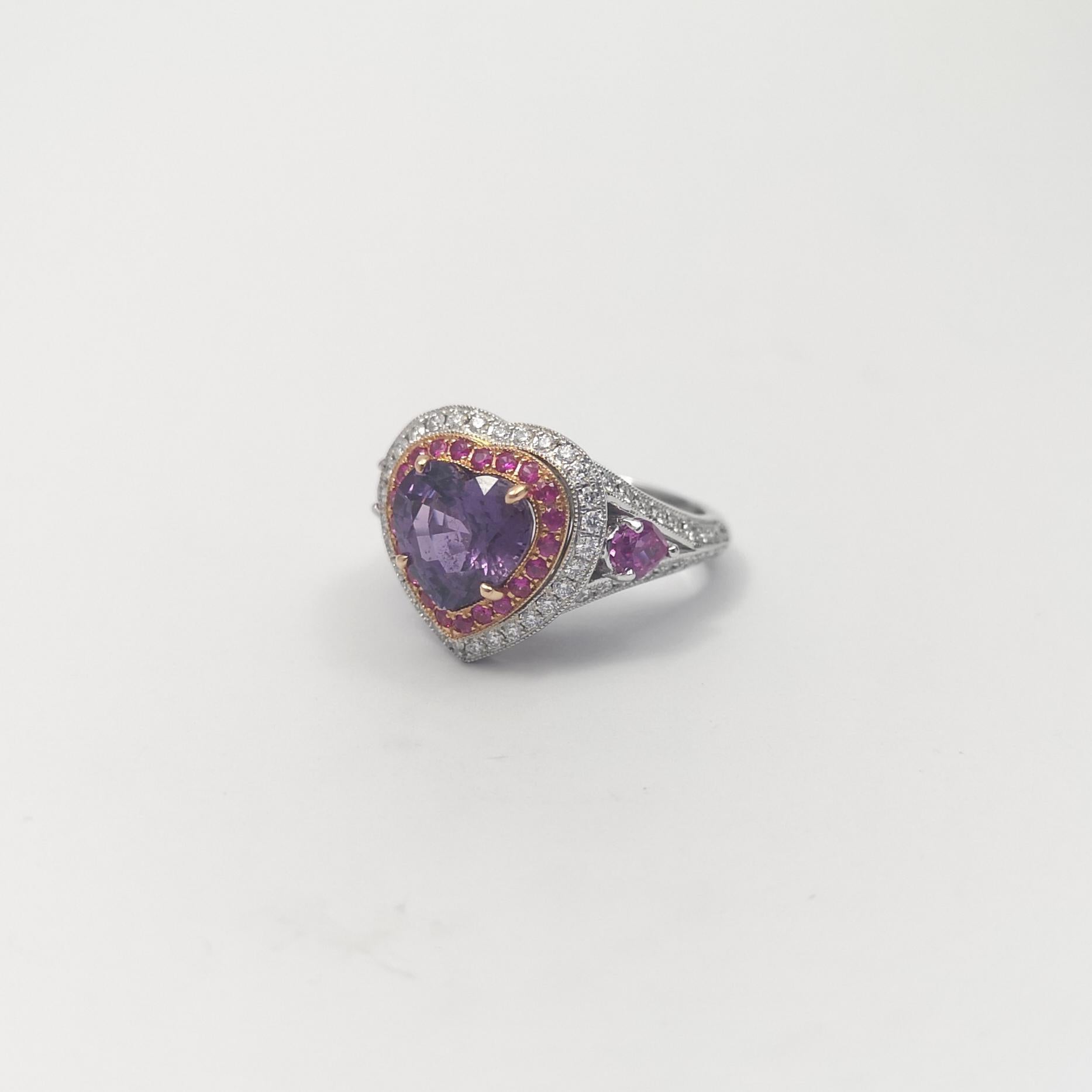Bague en or 18 carats en forme de cœur non chauffé, saphir violet, saphir rose et diamant en vente 2