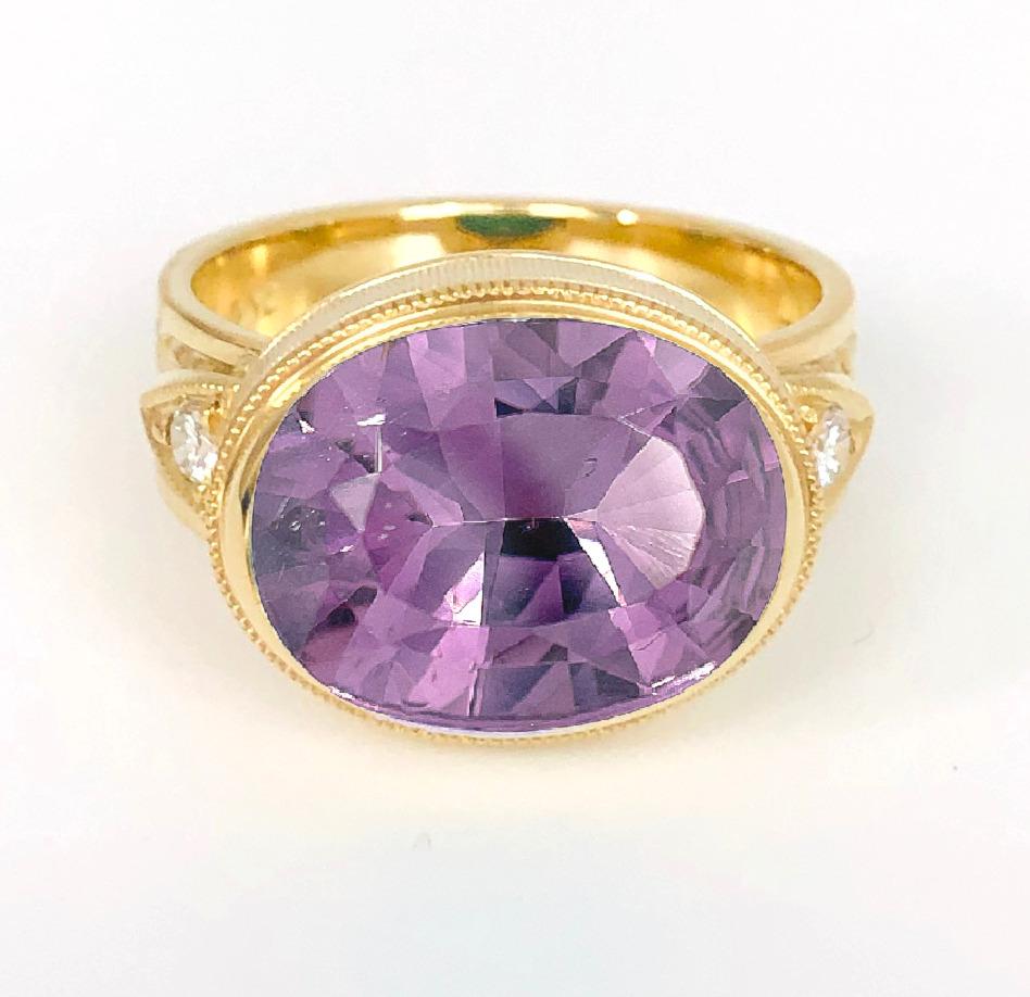 Unheated Lavender Purple Spinel 3.91 Carats, Loose Gemstone for Ring or Pendant For Sale 3