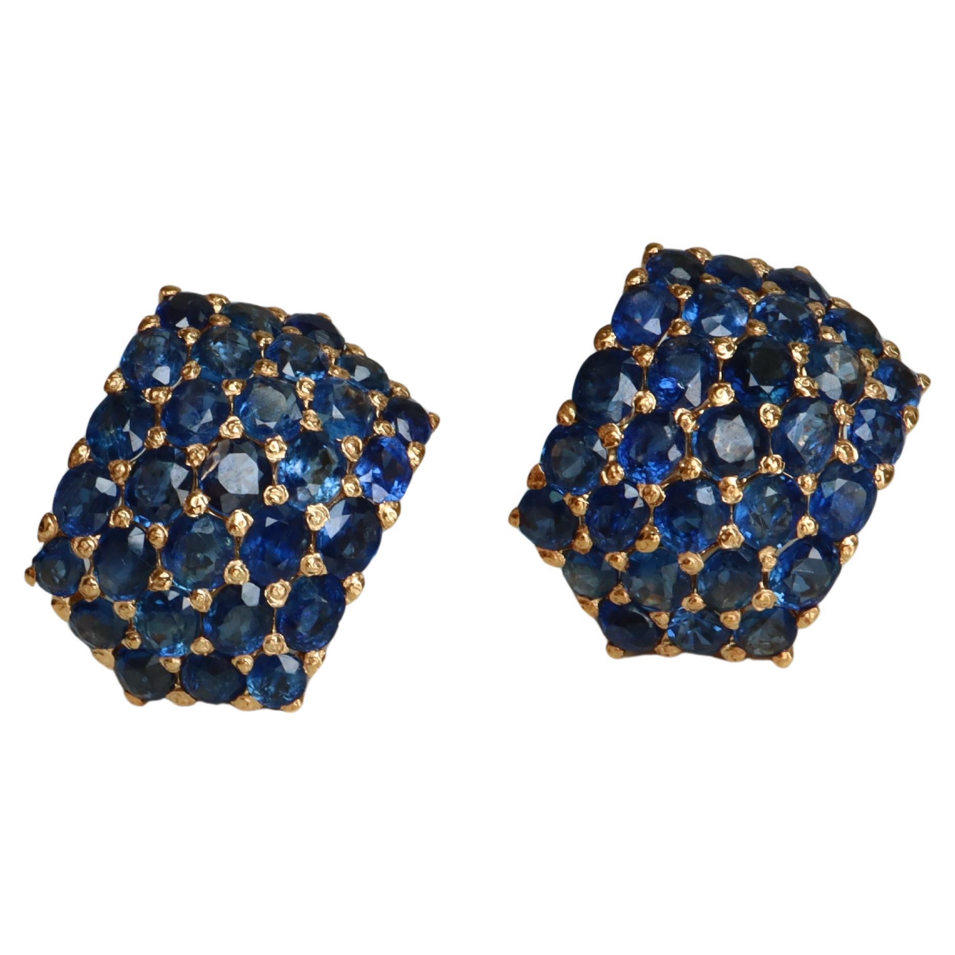 Unheated Mogok blue sapphires bold dome design Earring in 18k solid gold For Sale