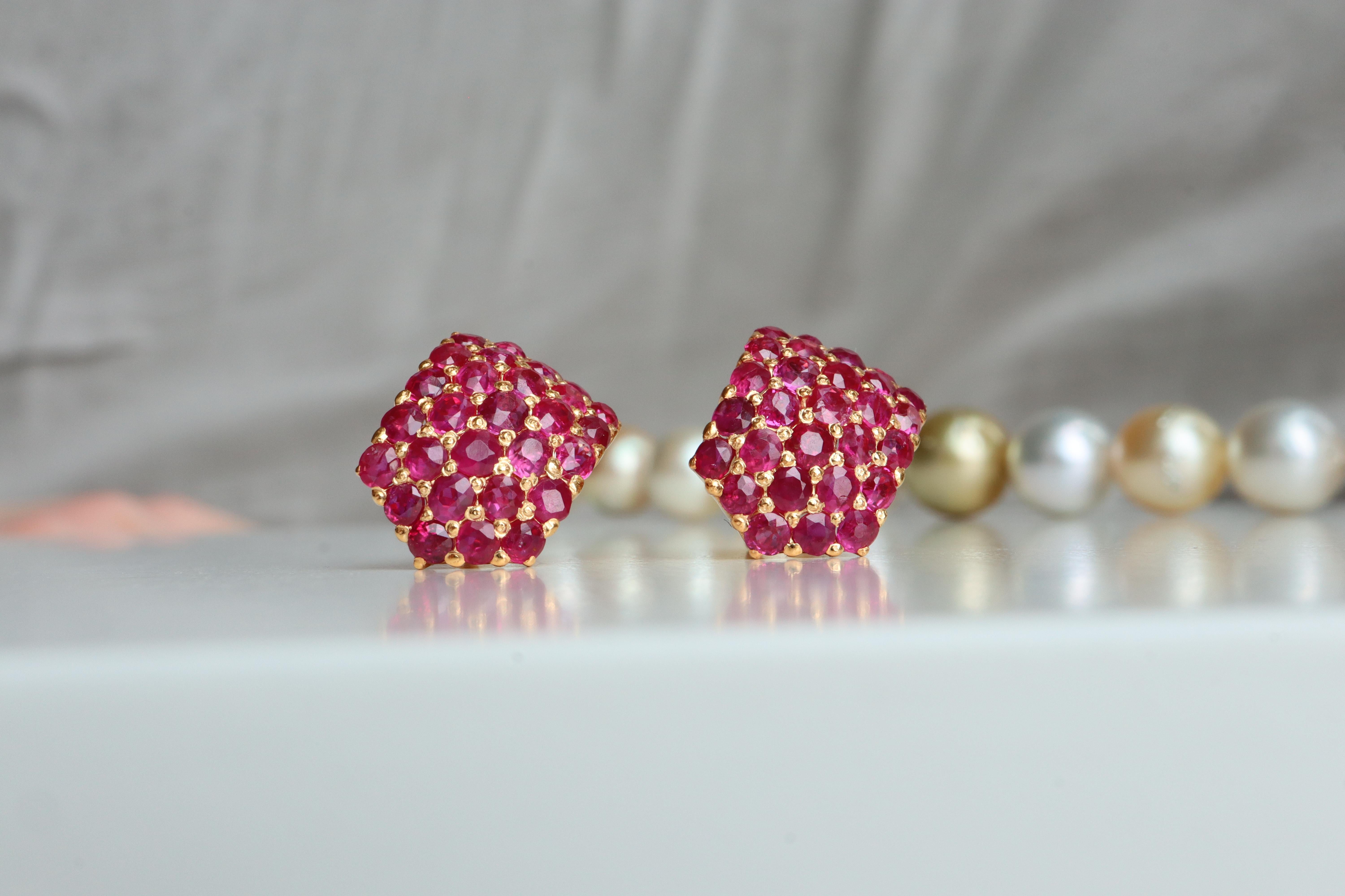 Art Deco Unheated Mogok Rubies bold dome design Earring in 18k solid gold For Sale
