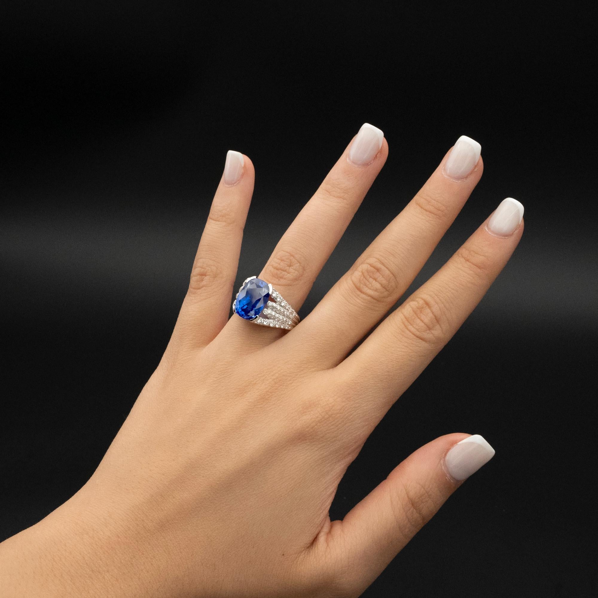 Ring mit unerhitztem natürlichem 10,37 Karat Saphir und Diamant (Zeitgenössisch) im Angebot