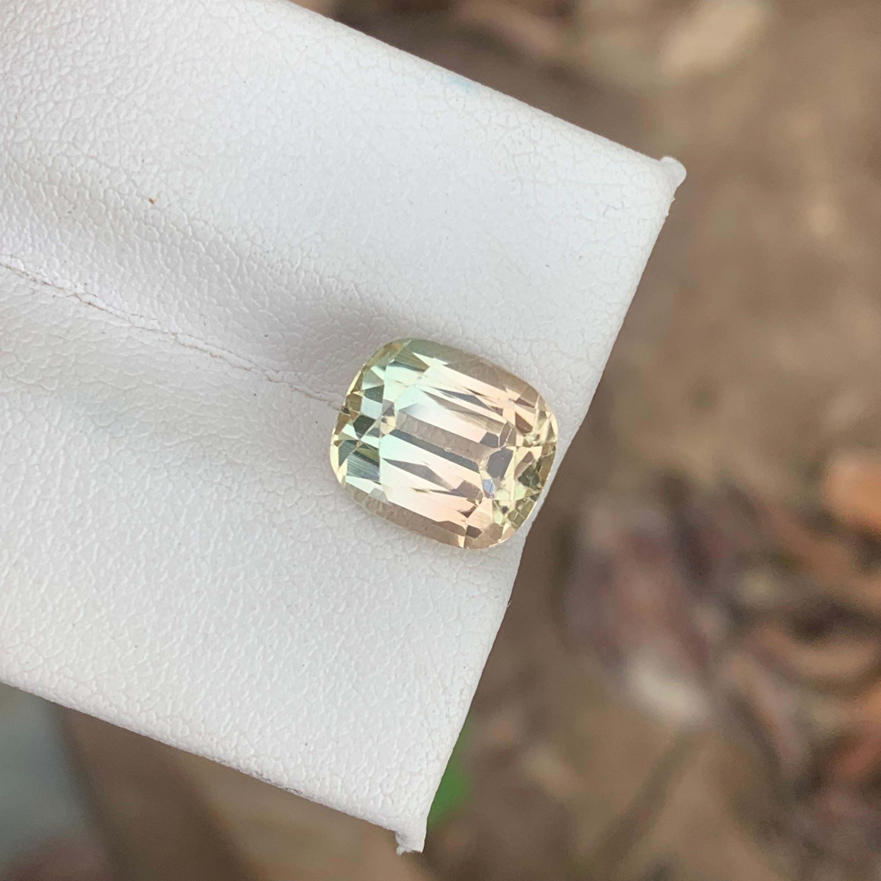 Unerhitzter natürlicher Bi Color Pfirsich hellgrüner Turmalin Ring Edelstein 4,60 Karat im Zustand „Neu“ im Angebot in Peshawar, PK