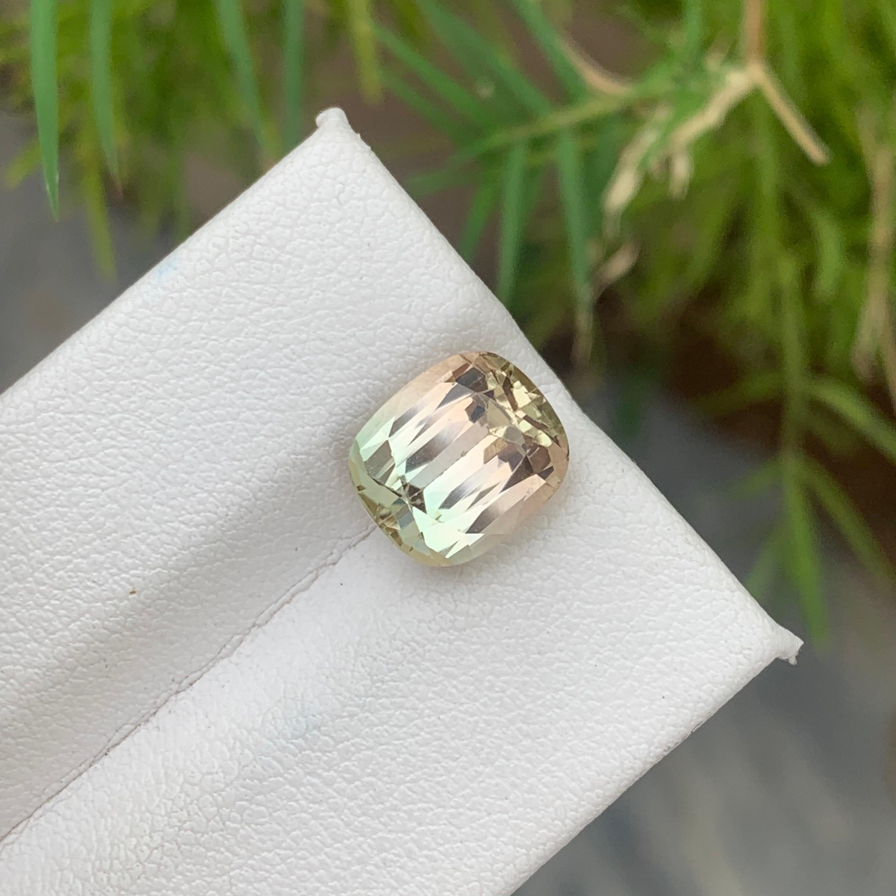 Bague en tourmaline naturelle non chauffée bicolore vert pêche clair de 4,60 carats en vente 2