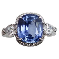 Unheated Natural Sapphire 4.13 ct Ring in 18K White Gold with Diamonds, Ceylon
