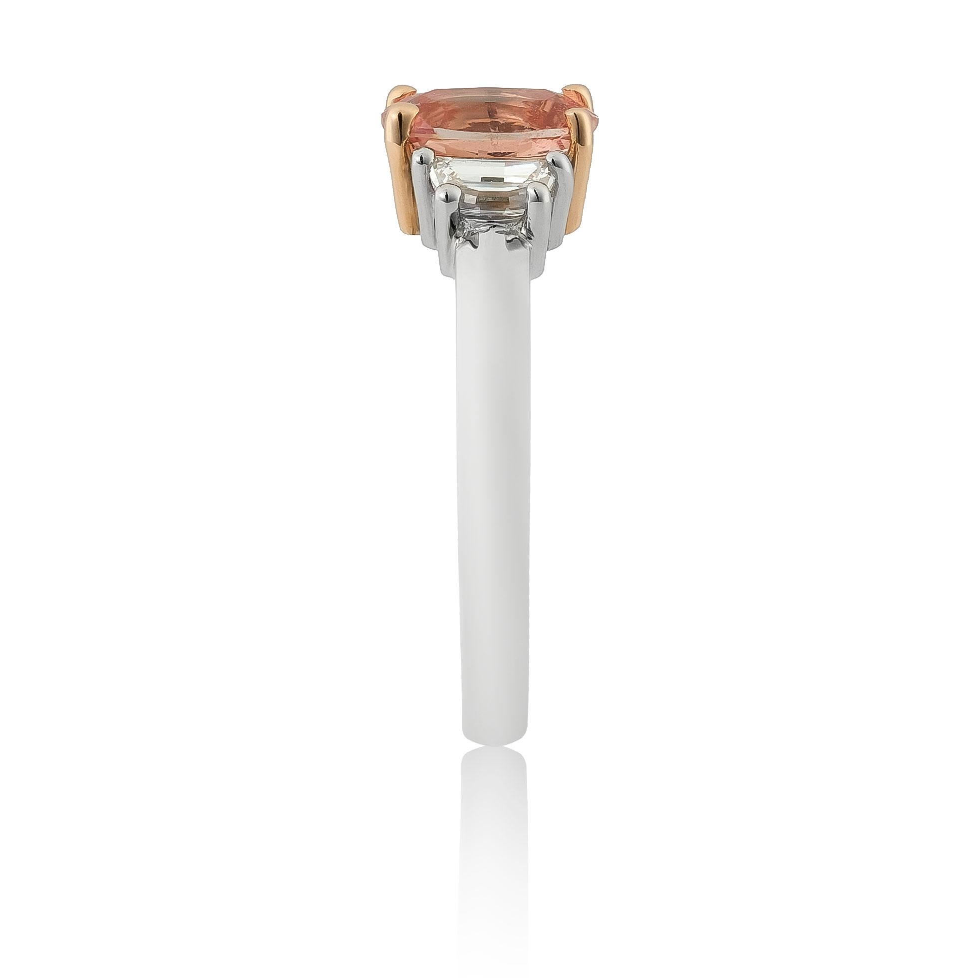 Saphir Padparadscha non chauffé 1.00 cts dans une bague en platine avec 18KRG & Dia Pour femmes en vente