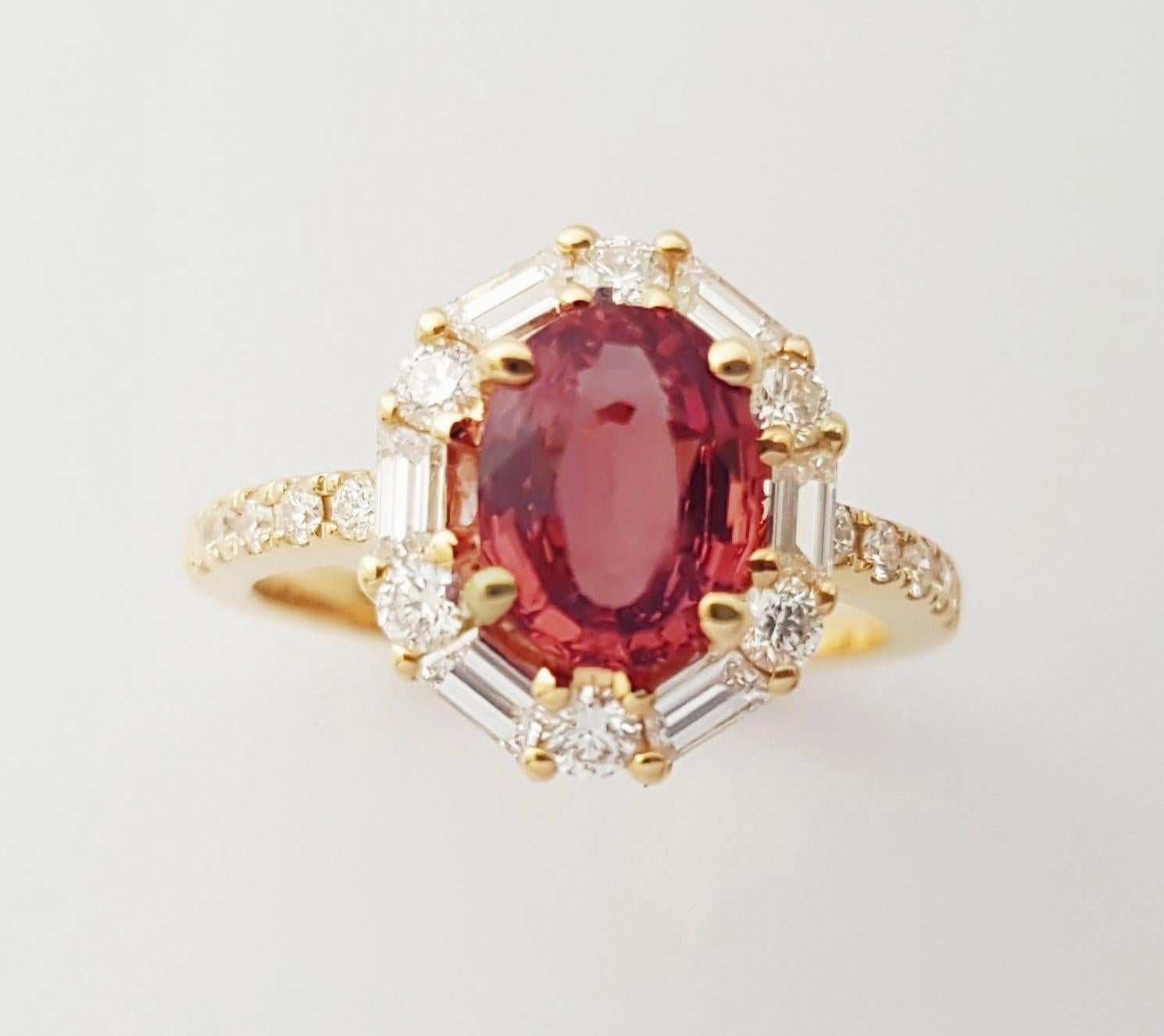 Bague en or 18 carats avec saphir Padparadscha non chauffé et diamant en vente 6
