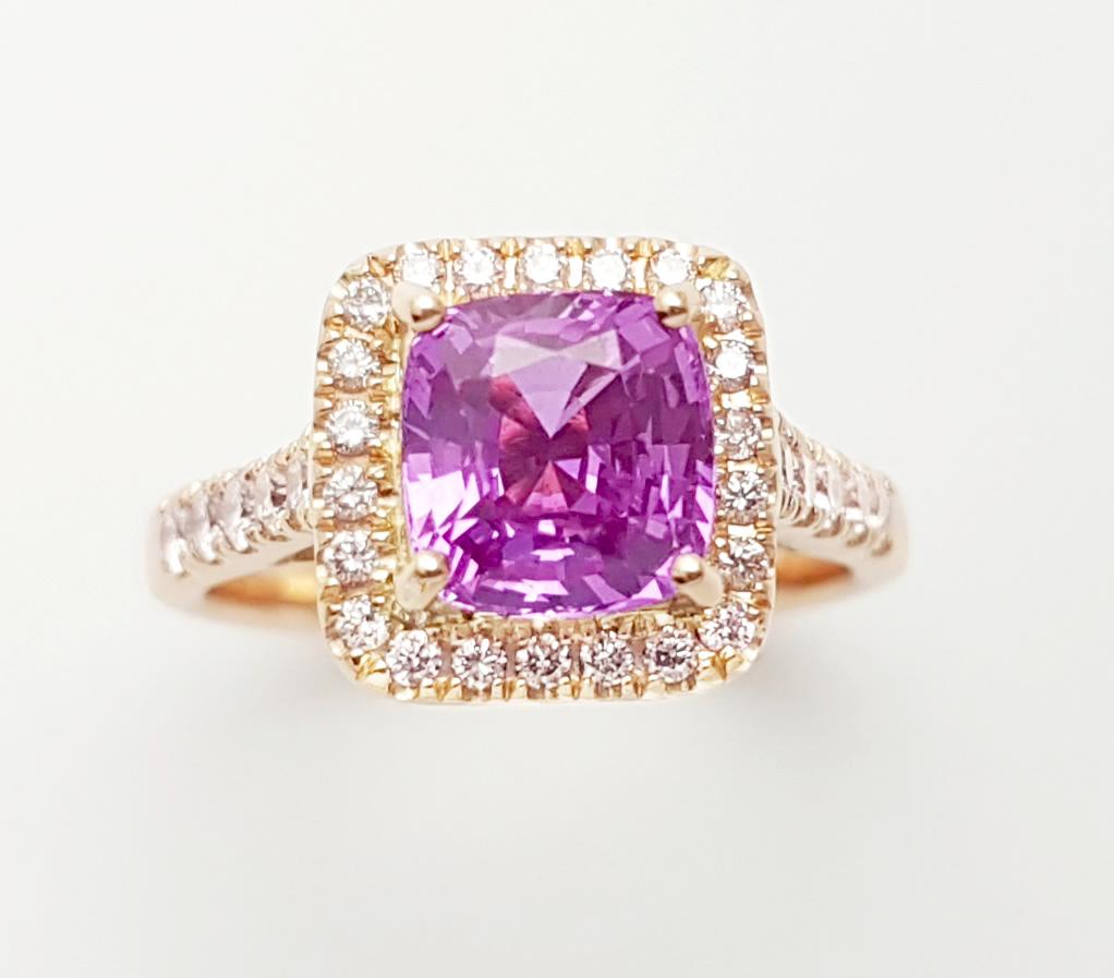 Unheated Pink Sapphire with Pink Diamond Ring set in 18K Rose Gold Settings For Sale 6