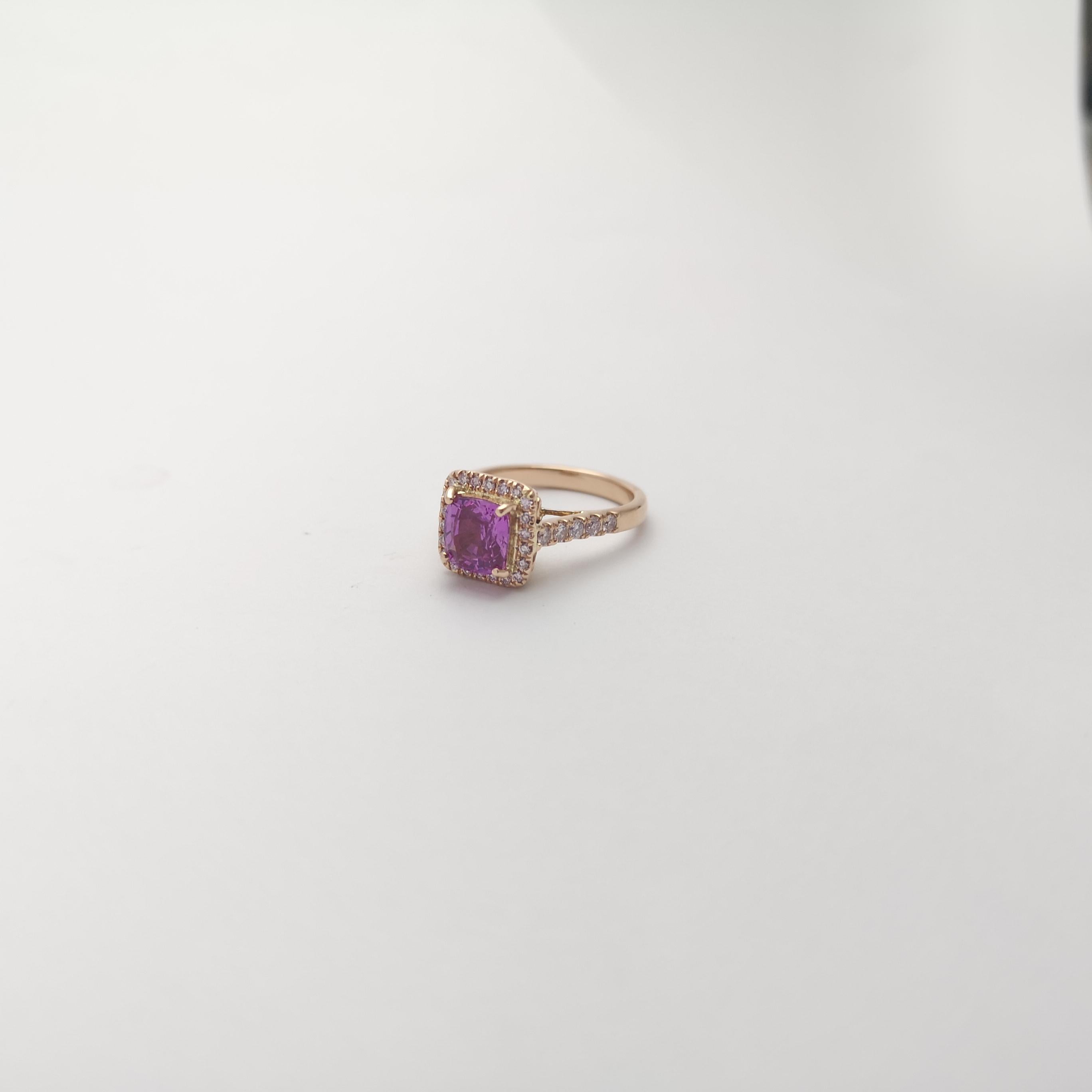 Unheated Pink Sapphire with Pink Diamond Ring set in 18K Rose Gold Settings For Sale 1