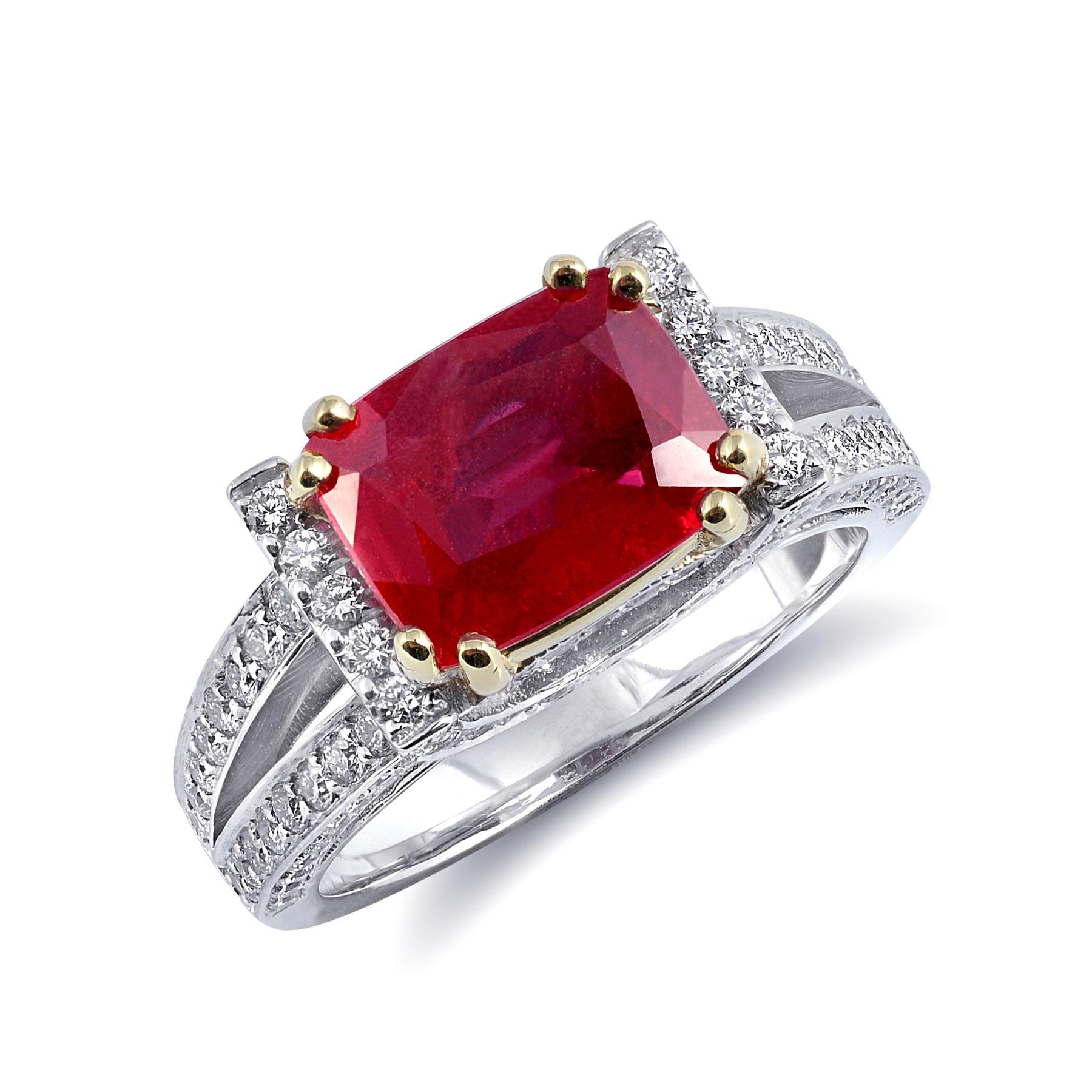 Entdecken Sie die zeitlose Eleganz des natürlichen, unerhitzten Rubins aus Tansania, der meisterhaft in einen zweifarbigen Ring aus 18 Karat eingefasst ist, der mit schillernden Diamanten verziert ist. Dieses außergewöhnliche Schmuckstück, das durch