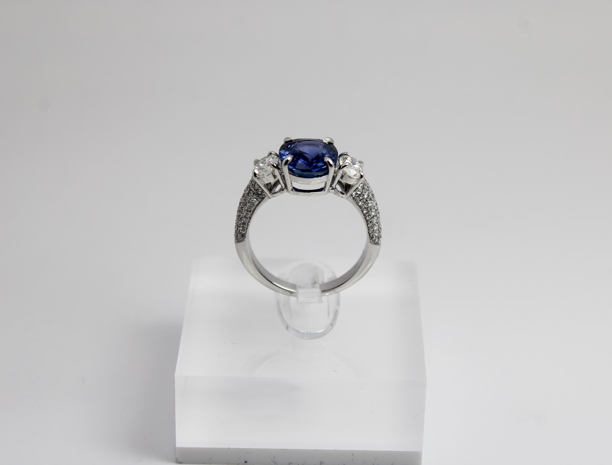 Women's or Men's Unheated Royal Blue Sapphire 2.05 ct Ring in 18K White Gold with Diamonds For Sale