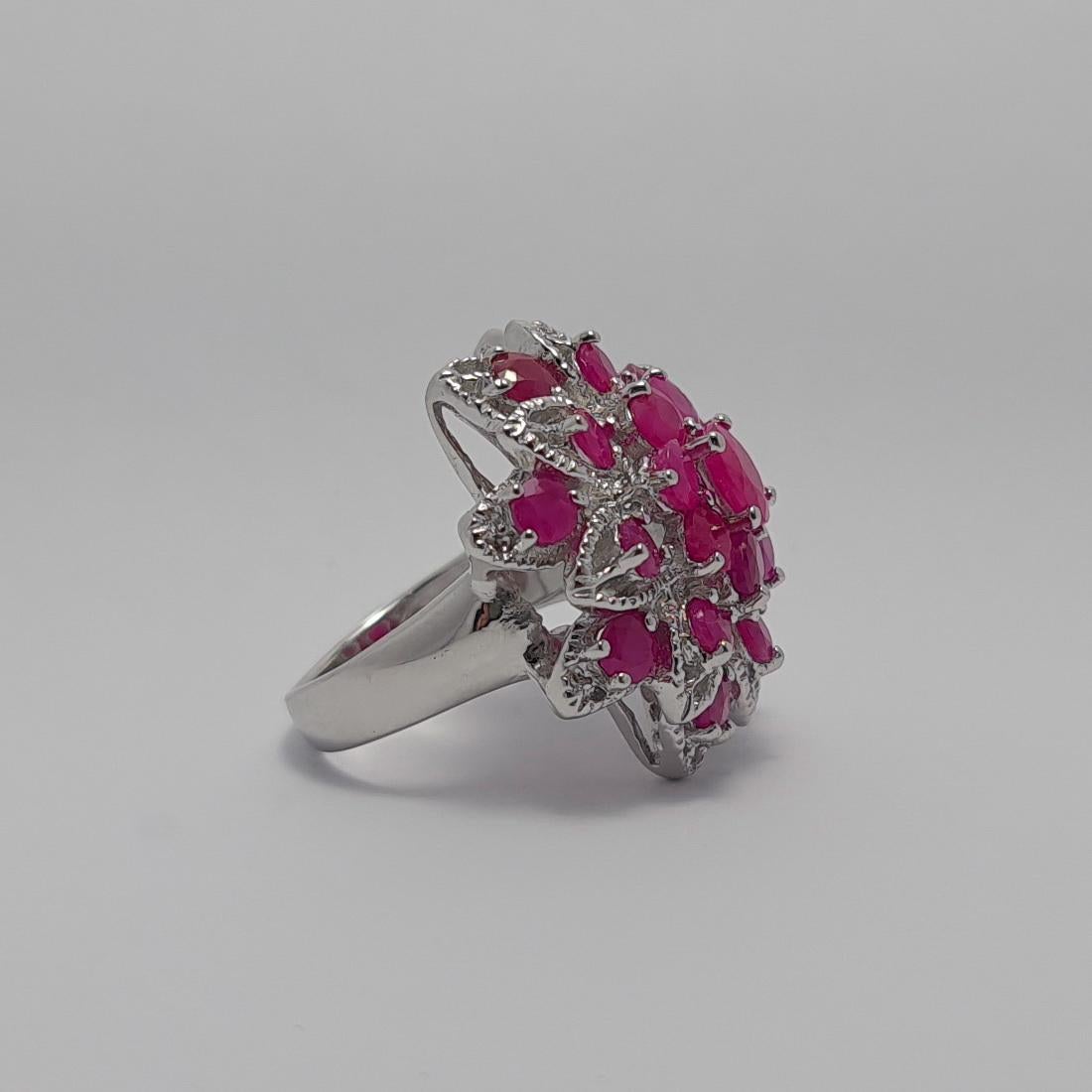Unerhitzter Rubin-Ring .925 Sterlingsilber Rhodiumblech (Kunsthandwerker*in)