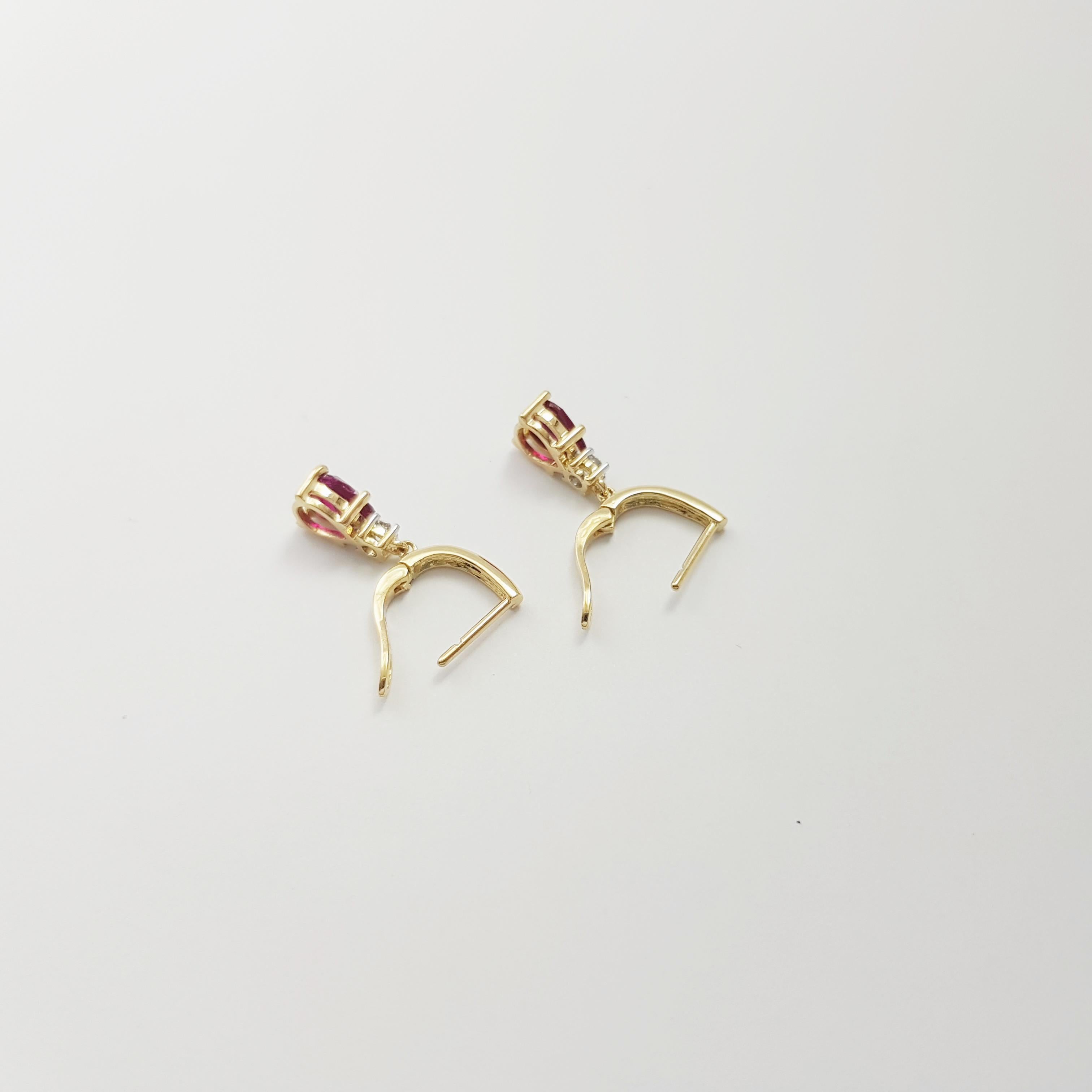 Boucles d'oreilles en or 18k avec diamants et rubis non chauffés en vente 2