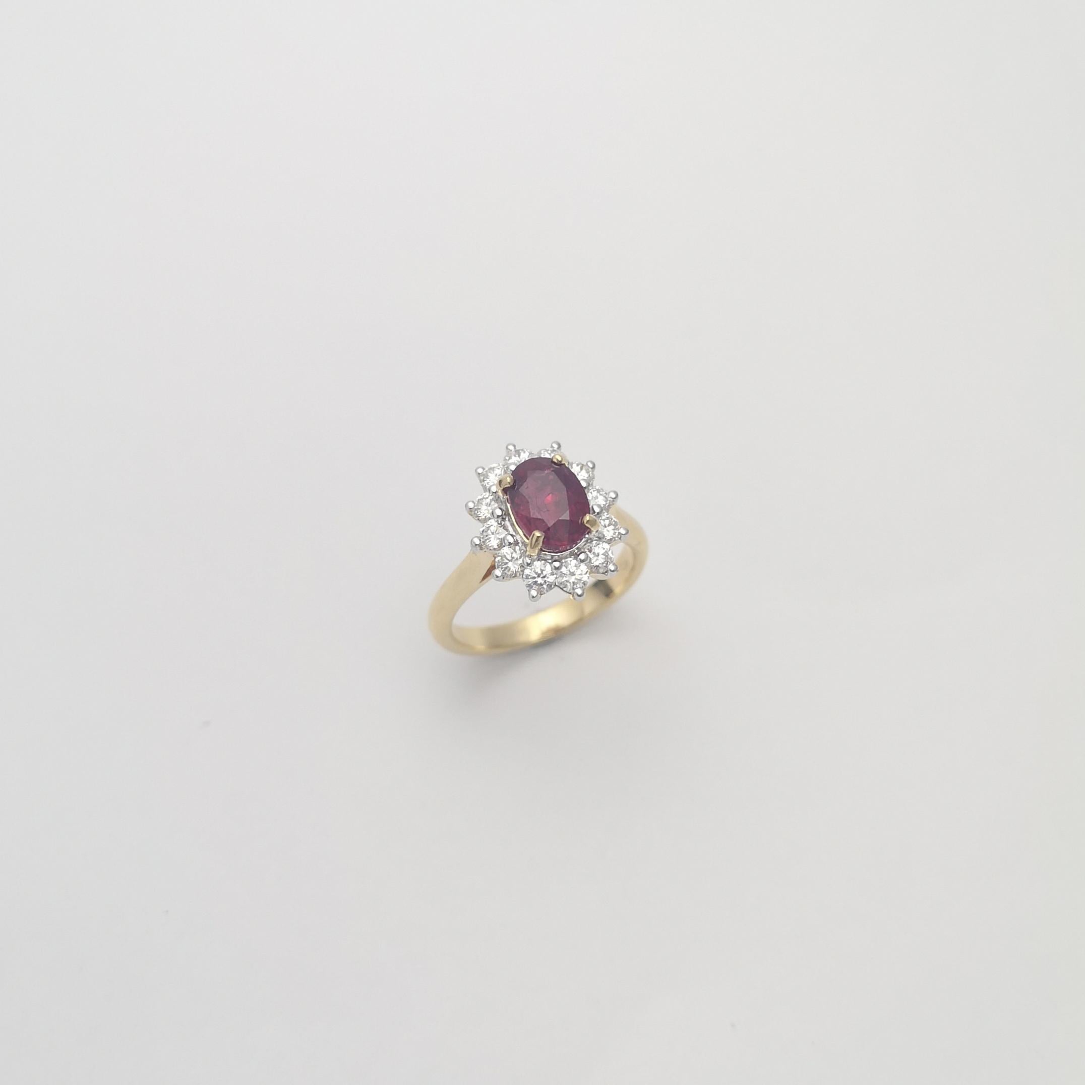 Unerhitzter Rubin mit Diamantring in 18 Karat Goldfassungen gefasst im Angebot 3