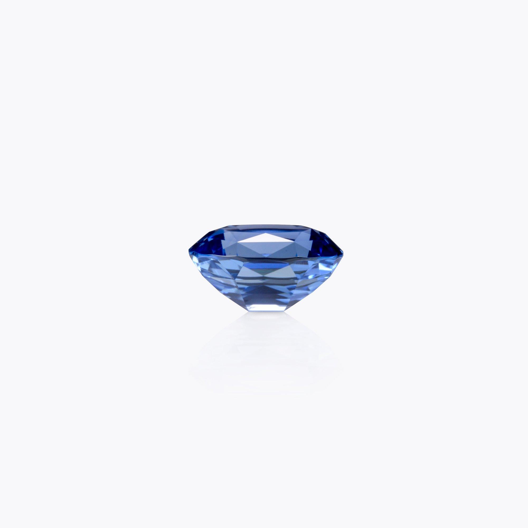 Lively Cornflower Blue 4.14 carat unheated oval Sapphire gem, offered loose to a classy lady or gentleman.
The gem certificate is attached to the images for your reference.
Returns are accepted and paid by us within 7 days of delivery.
We offer