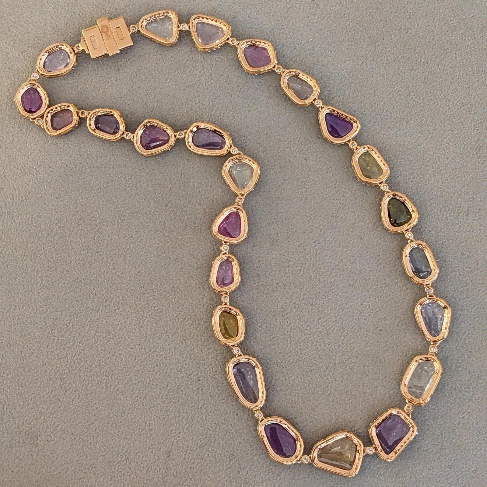 Collana di zaffiri e diamanti non riscaldati in oro rosa 18k in vendita 3