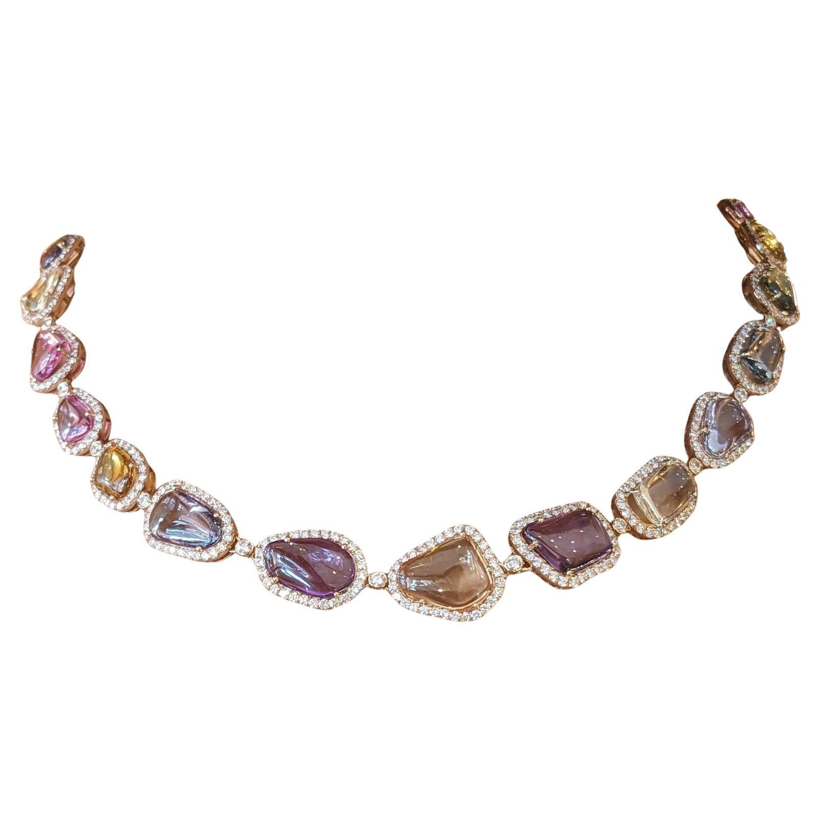 Collana di zaffiri e diamanti non riscaldati in oro rosa 18k