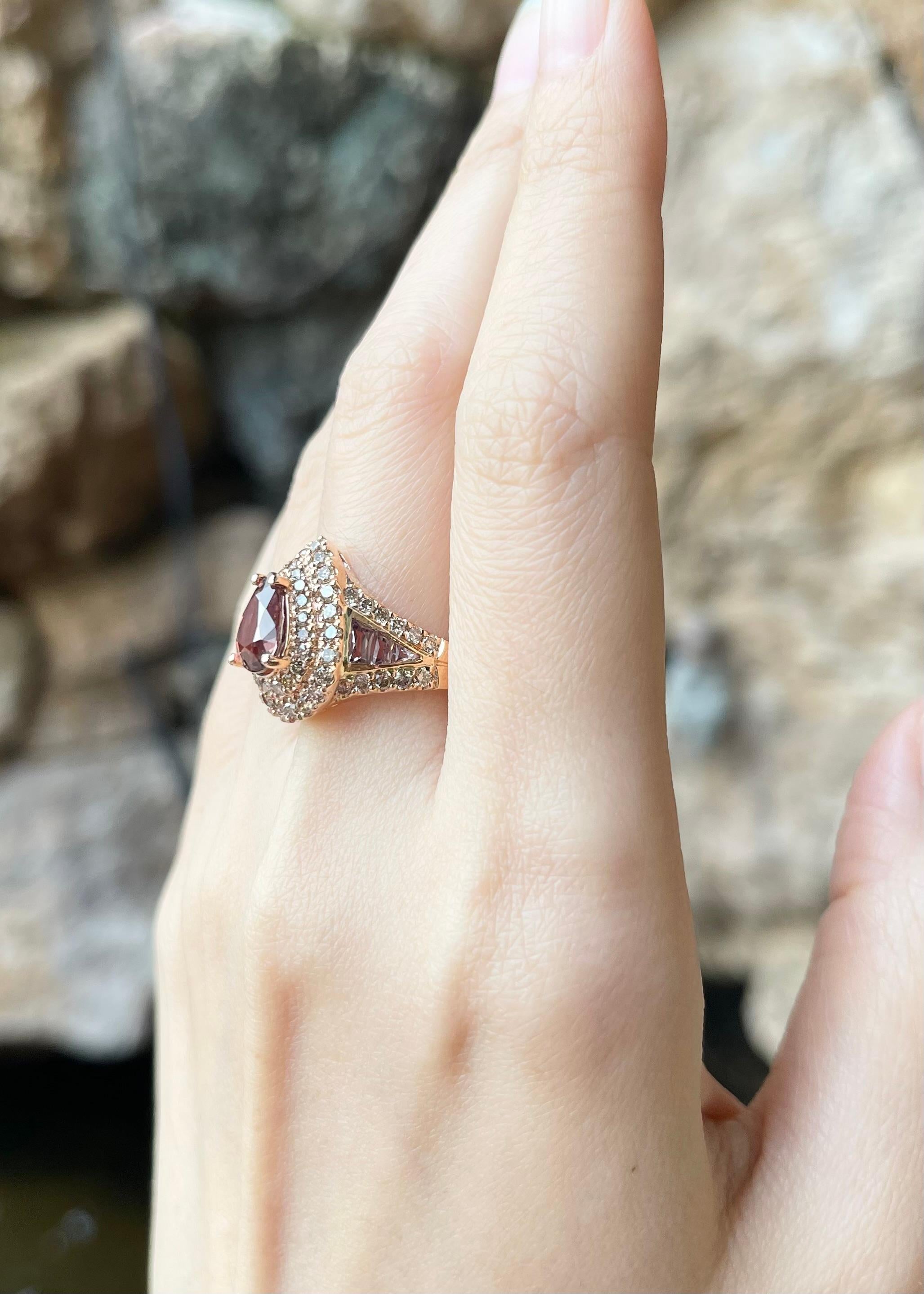Unheated Brown Sapphire, Brown Sapphire and Brown Diamond Ring in 18K Rose Gold In New Condition For Sale In Bangkok, TH