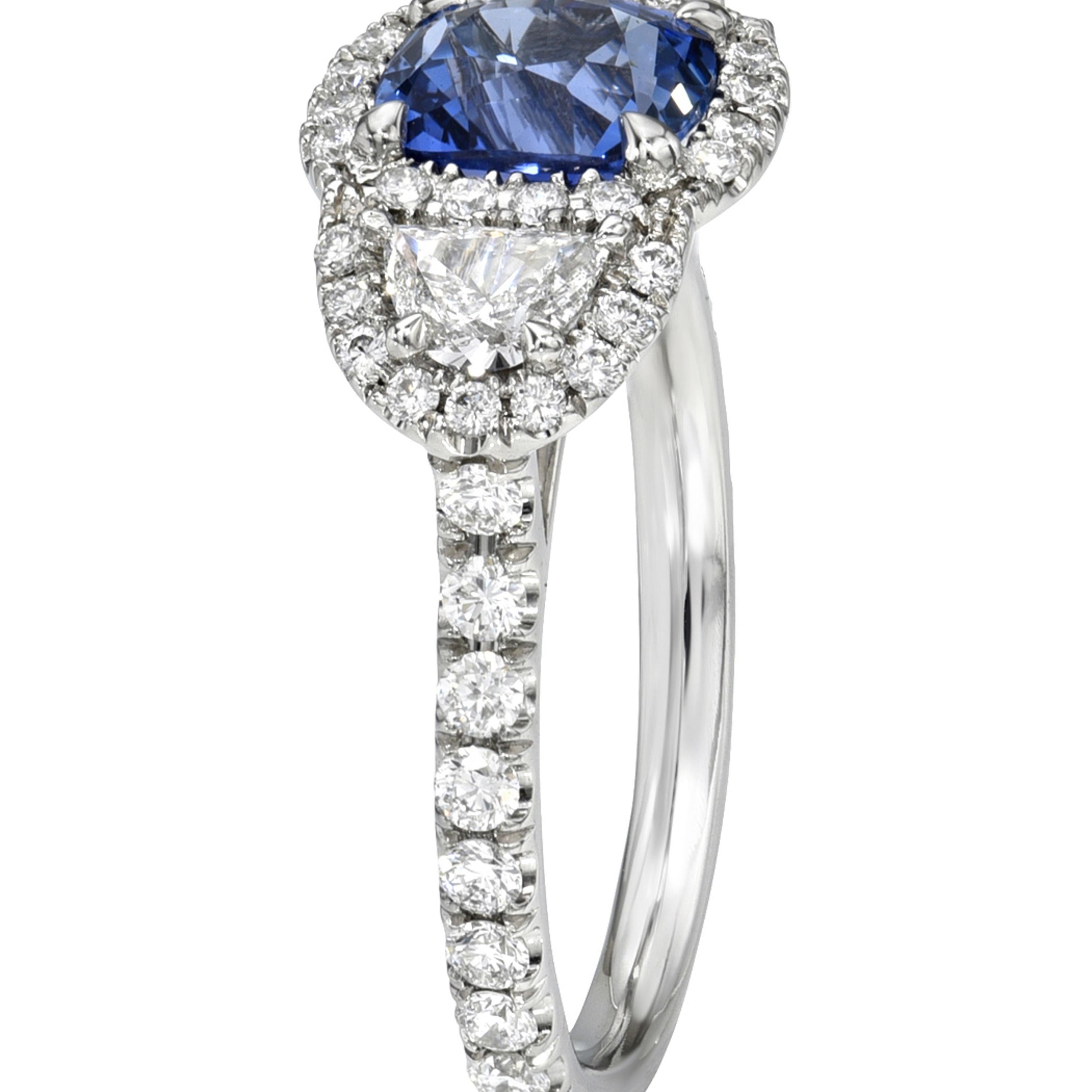 Bague coussin en saphir non chauffé et diamant naturel du Sri Lanka - Luxury Jewelry Neuf - En vente à Beverly Hills, CA