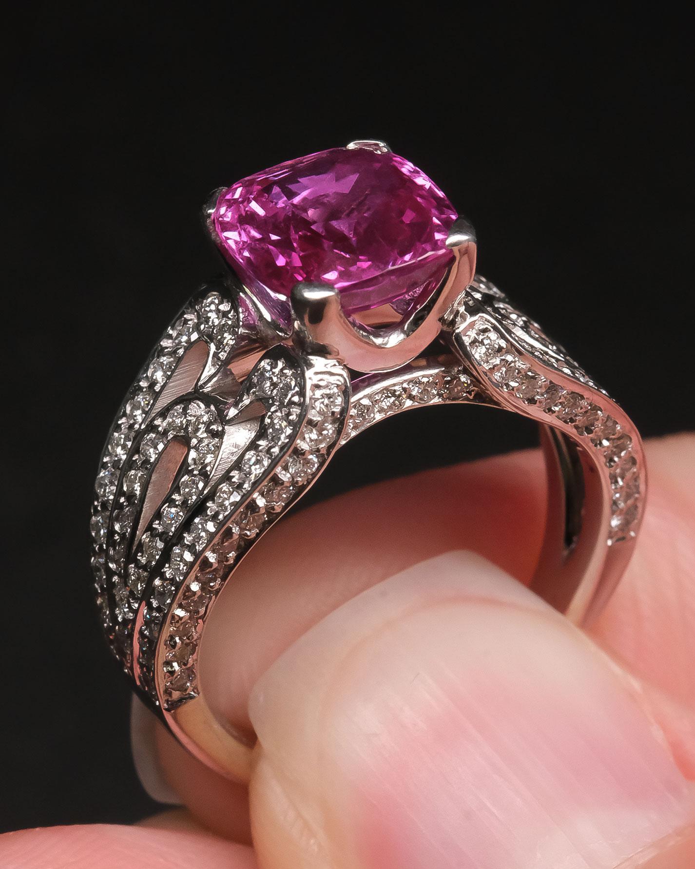 Unerhitzter Saphir Stein 3,57 Karat in 14K Weißgold Ring mit Diamanten / GIA-Bericht im Angebot 2