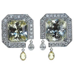 Boucles d'oreilles de style Art déco en or blanc 18 carats avec saphir jaune non chauffé et diamants