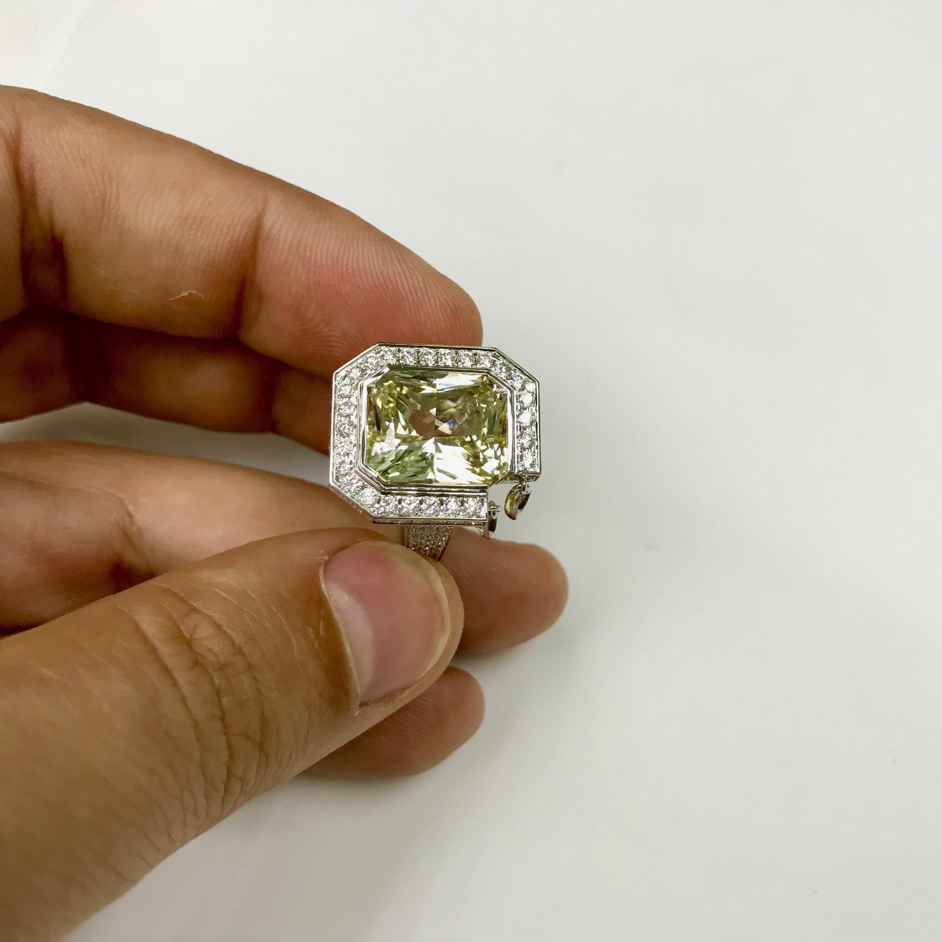 Women's or Men's Unheated Yellow Sapphire Diamonds 18 Karat White Gold Art Deco Style Ring For Sale