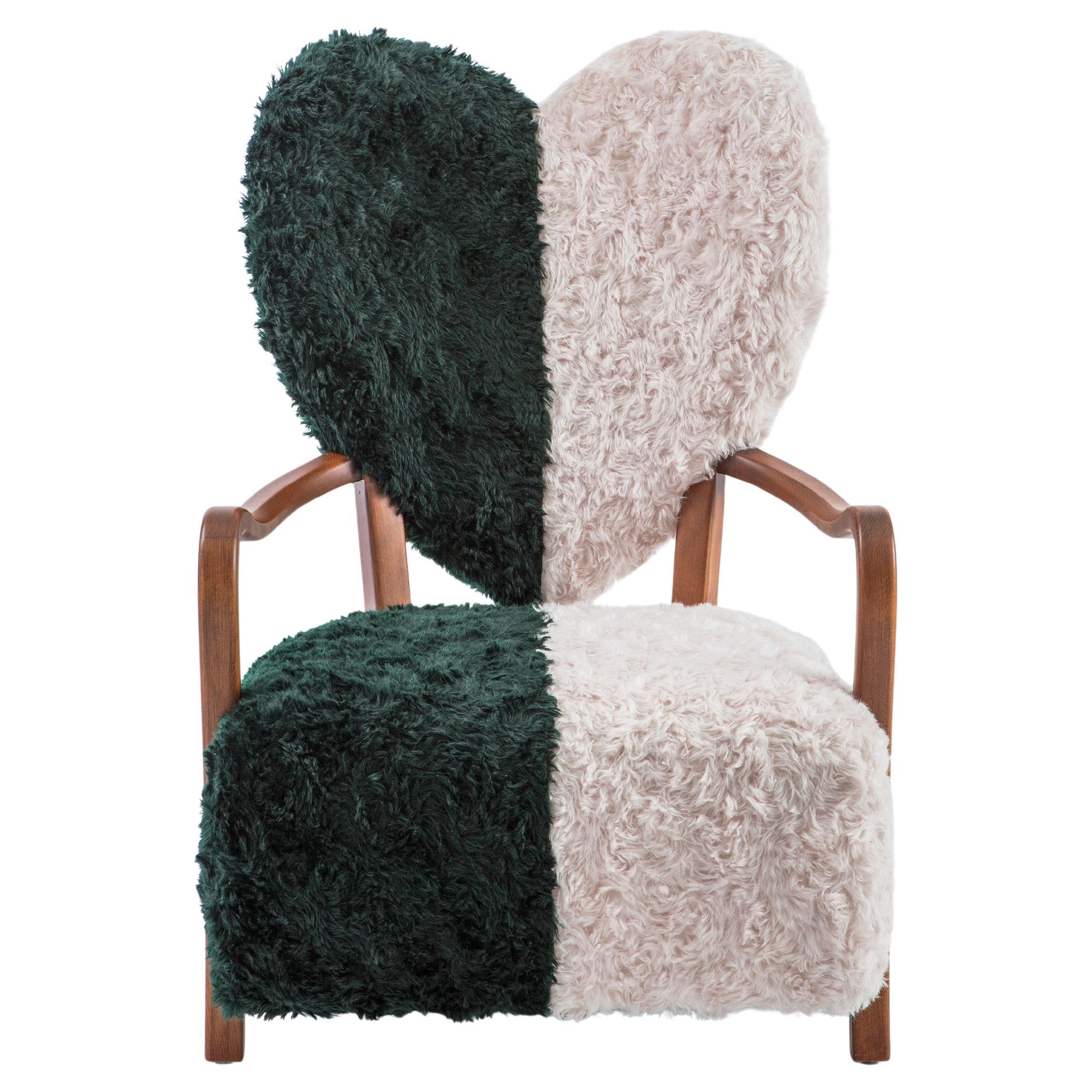 Fauteuil Uni de Merve Kahraman Garniture en Mohair Kvadrat vert forêt et crème