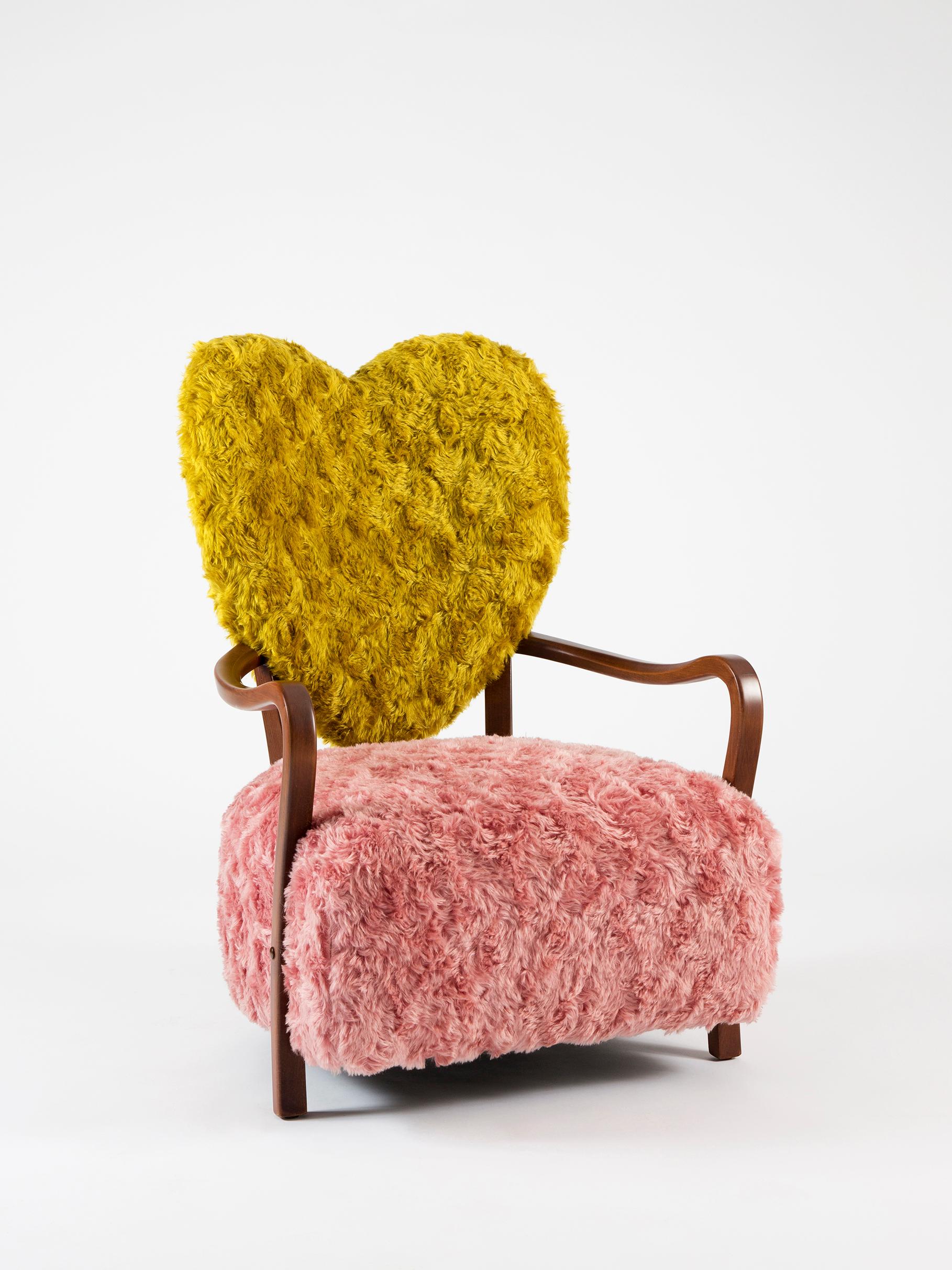 XXIe siècle et contemporain Fauteuil Uni de Merve Kahraman, tapissé de mohair Kvadrat jaune moutarde et rose en vente