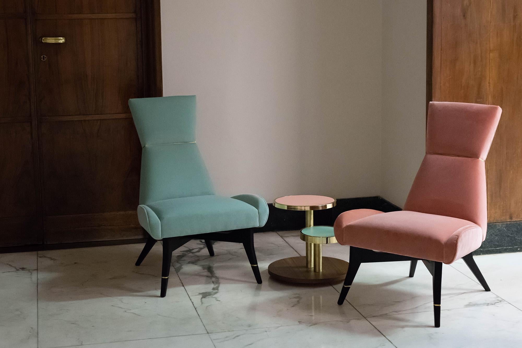 Italian Uni - Pink Armchair with Gilt Details on the Backrest and Legs For Sale