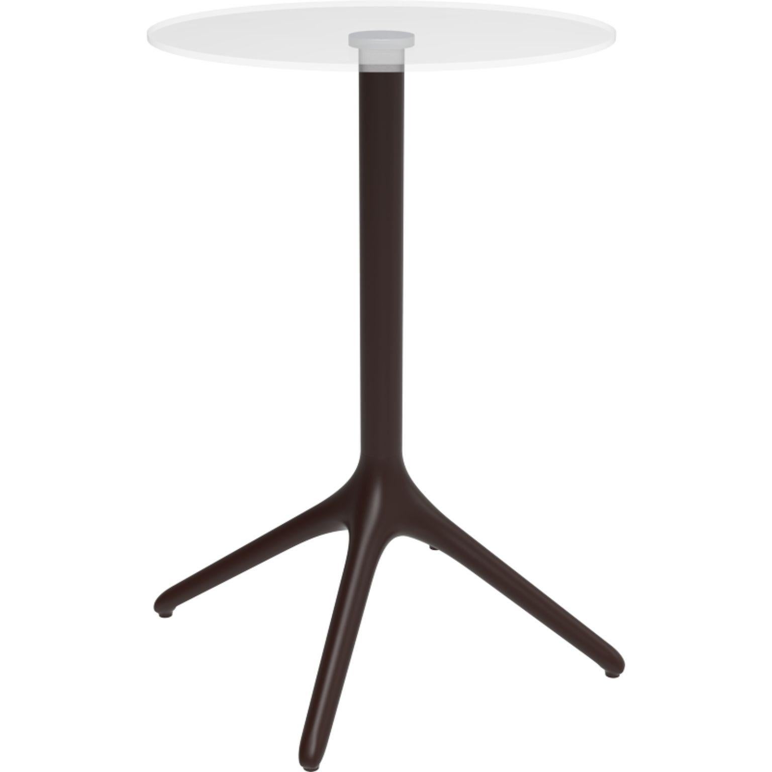 Uni chocolate table XL 105 by MOWEE
Dimensions: D 50 x H 105 cm
Material: Aluminium, tempered glass
Weight: 9.7 kg
Also available in different colours and finishes.

A table designed to be as versatile as possible and can coexist with a