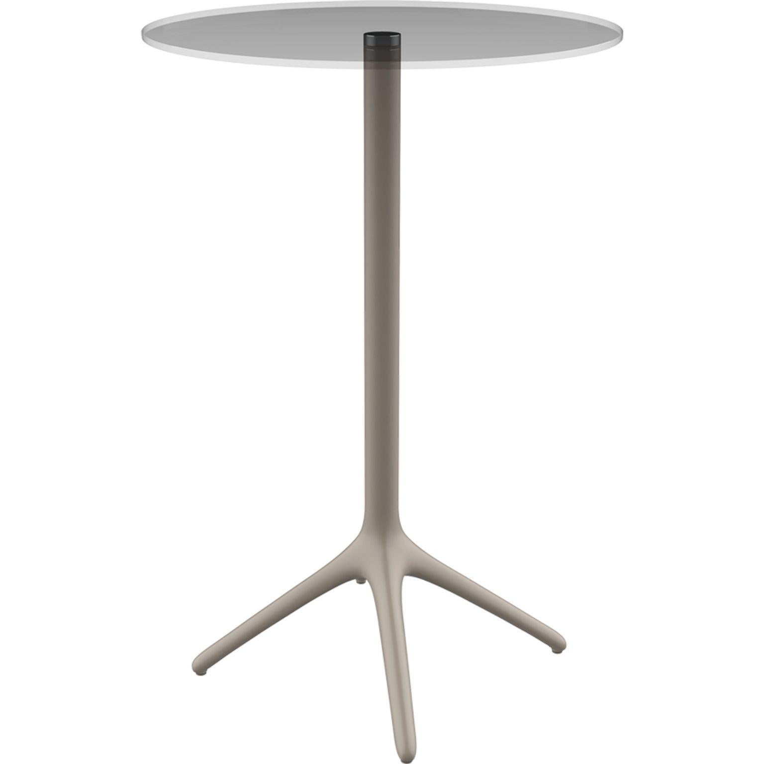 Uni cream table 105 by MOWEE
Dimensions: D 45.5 x H 105 cm
Material: Aluminium, tempered glass
Weight: 6.2 kg
Also available in different colours and finishes. Collapsable version available.

A table designed to be as versatile as possible and