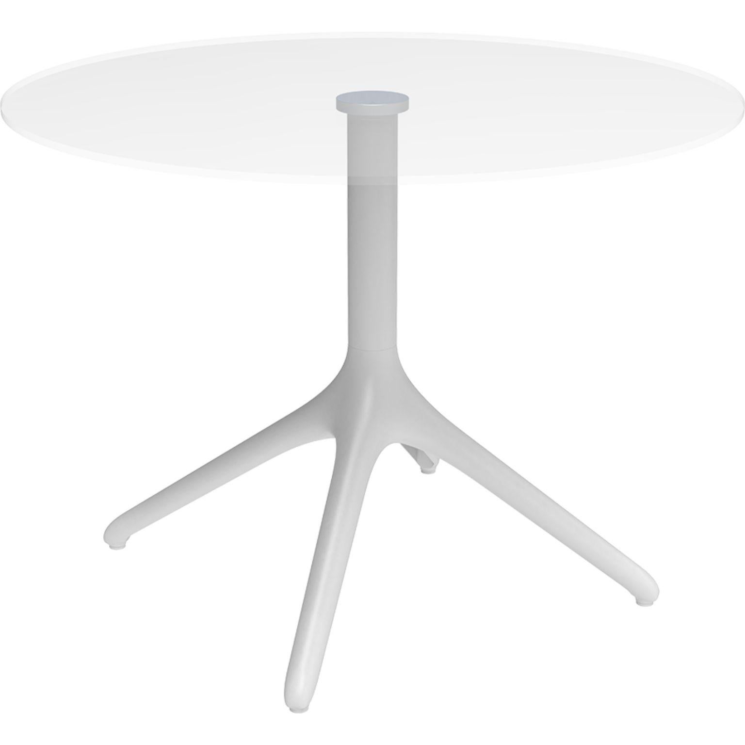 Uni white table XL 73 by MOWEE
Dimensions: D50 x H73 cm
Material: Aluminium, tempered glass
Weight: 9 kg
Also available in different colours and finishes.

A table designed to be as versatile as possible and can coexist with a variety of