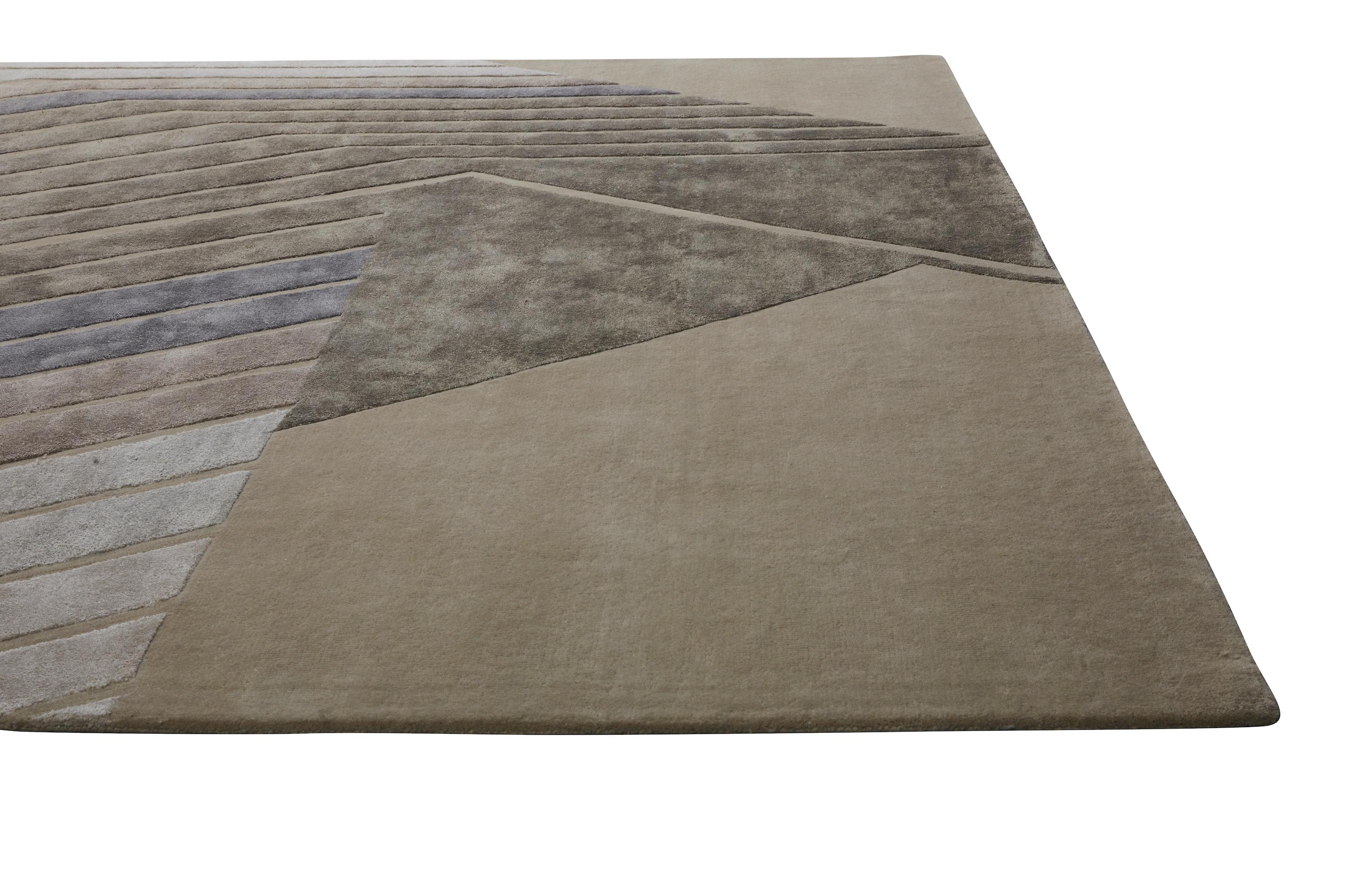Wool UNICO Hand Tufted Contemporary Rug in Silver Gold and Taupe Colours by Hands For Sale