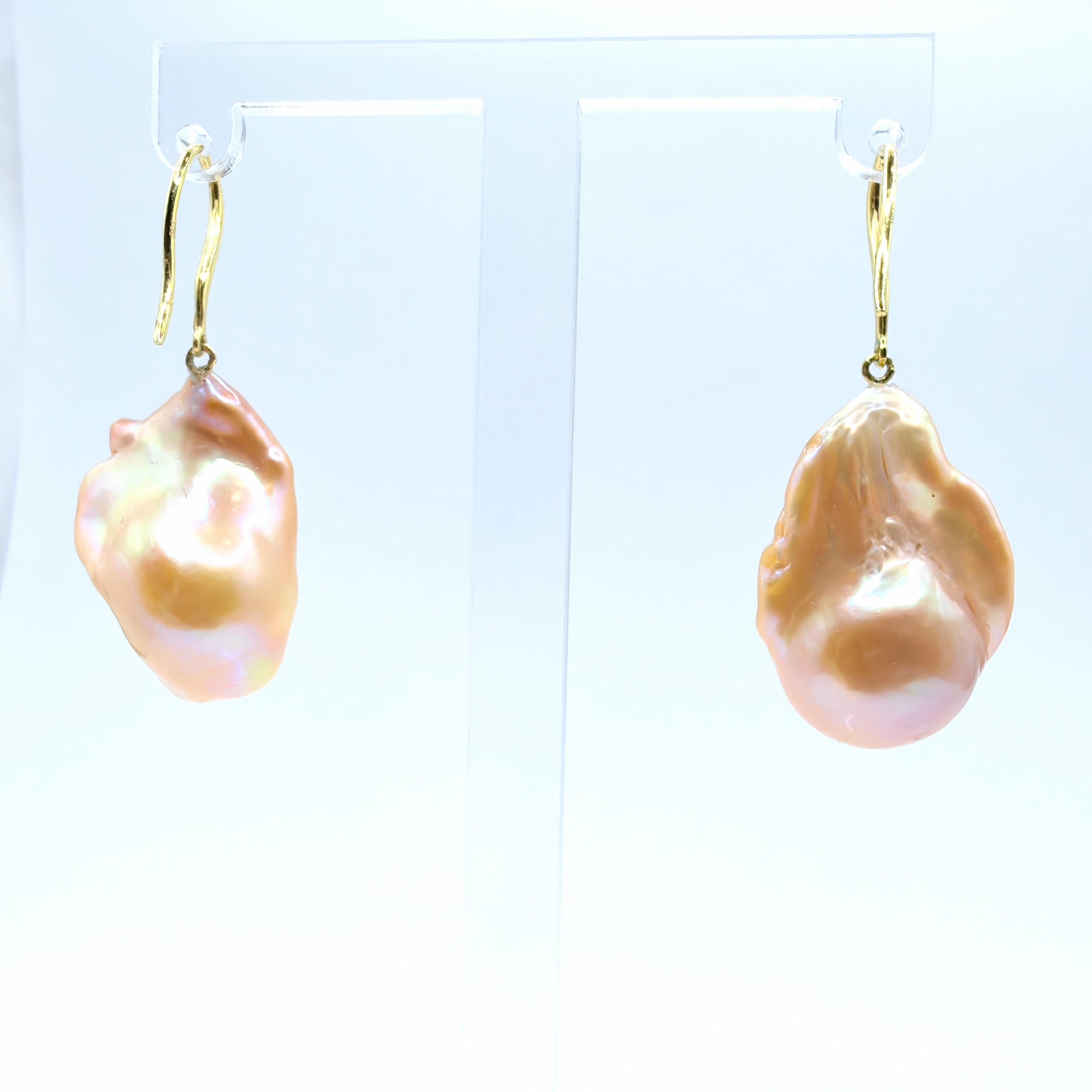 Unicorn Hue Golden Baroque Pearl Drop Earrings With 18K Yellow Gold French Hooks In New Condition For Sale In Wan Chai District, HK