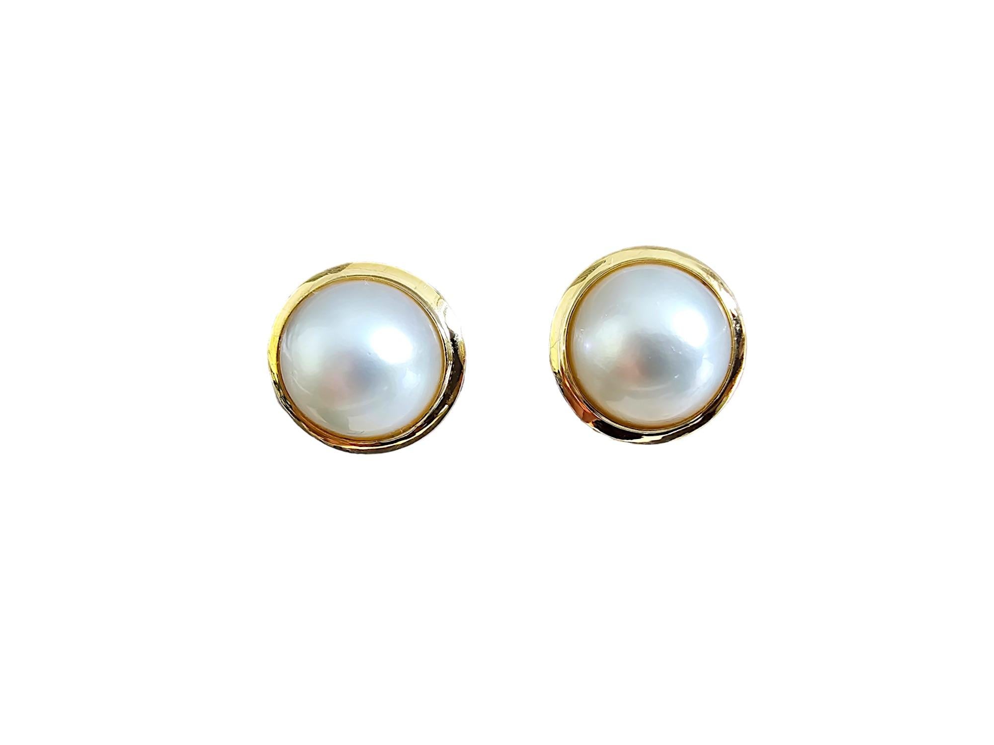 Unicorn White Freshwater Pearl Snap Back Earrings (with 14K Solid Yellow Gold) For Sale 6