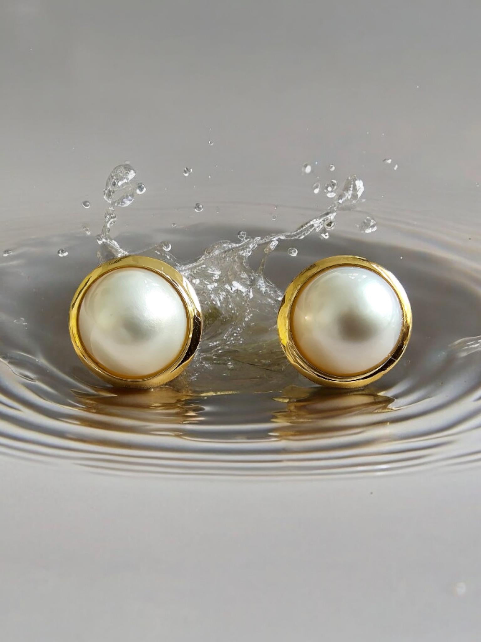 Unicorn White Freshwater Pearl Snap Back Earrings (with 14K Solid Yellow Gold) For Sale 7