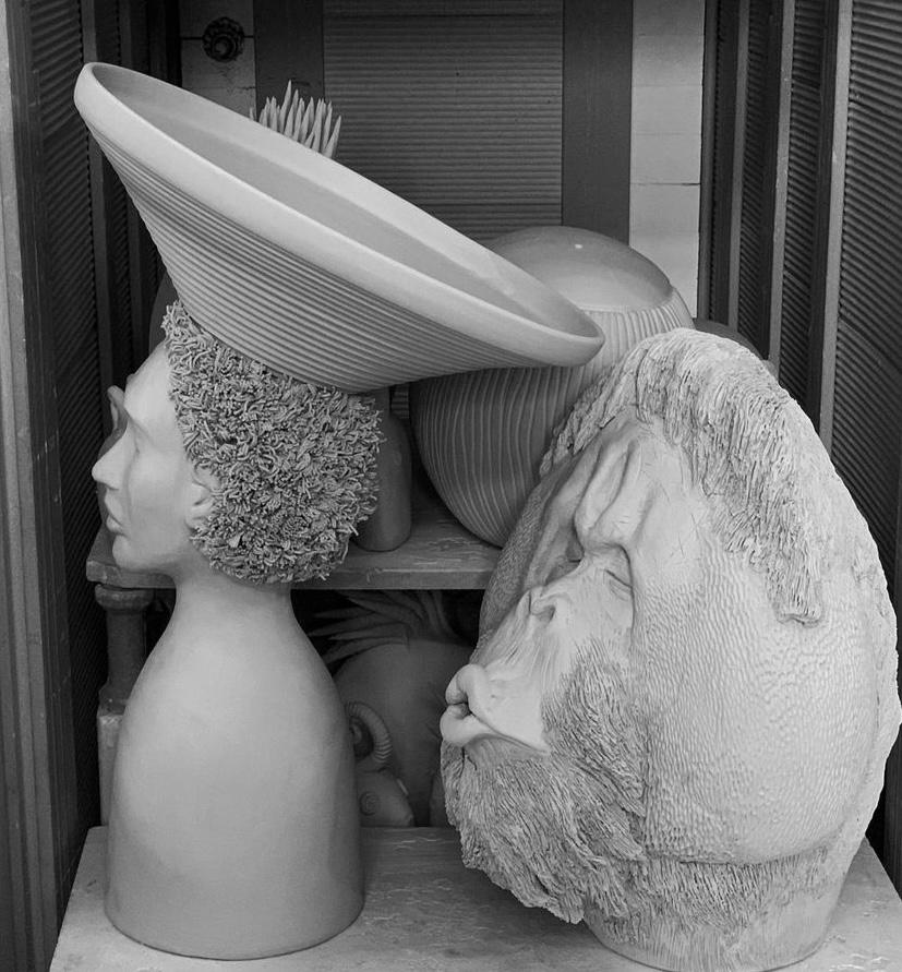 italien Centre de table en céramique représentant une licorne et un perle, design artisanal en Italie, 2021 en vente