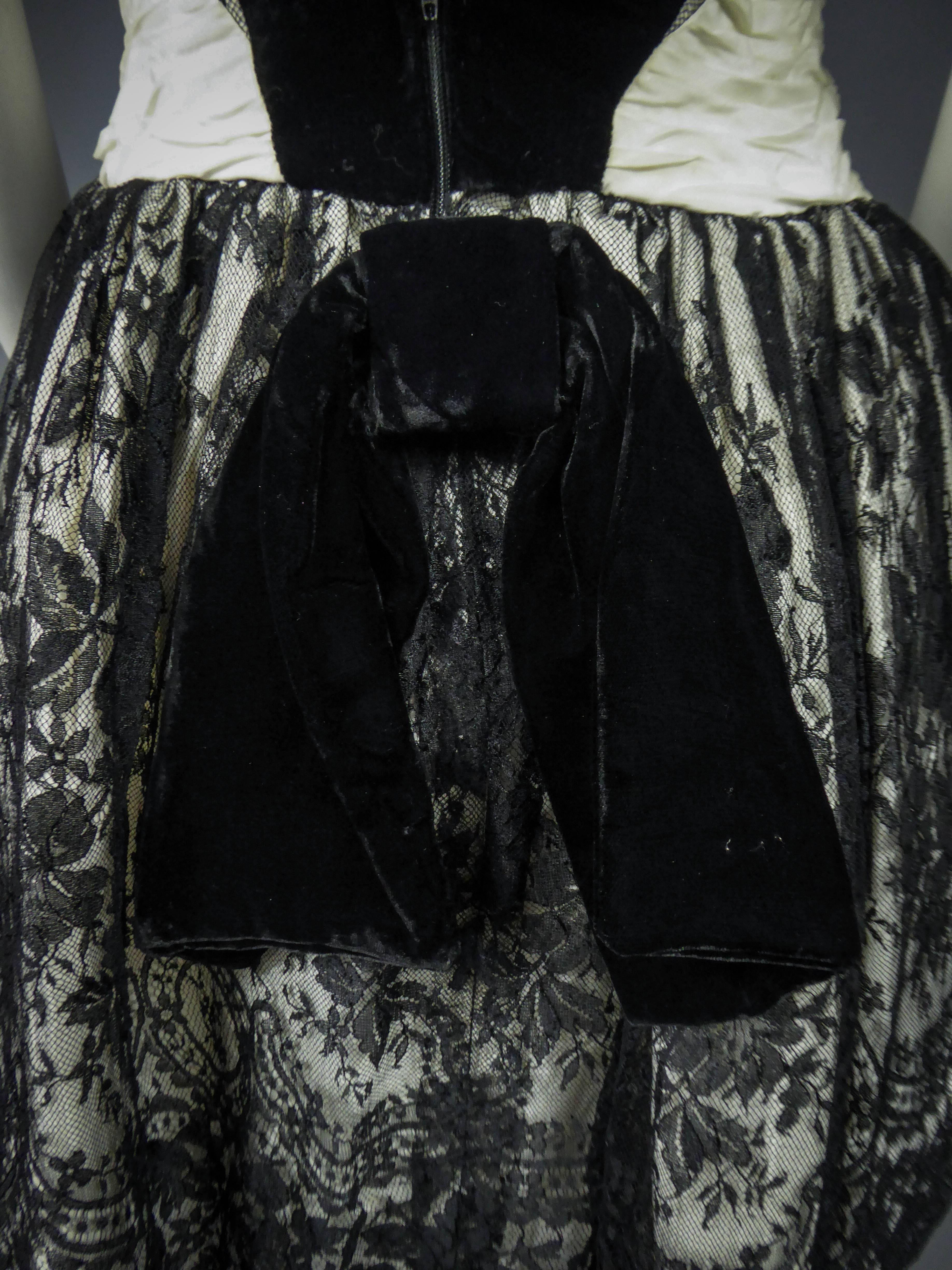 A black Lace & white FrenchCouture  Cocktail Dress Circa 1990 For Sale 8