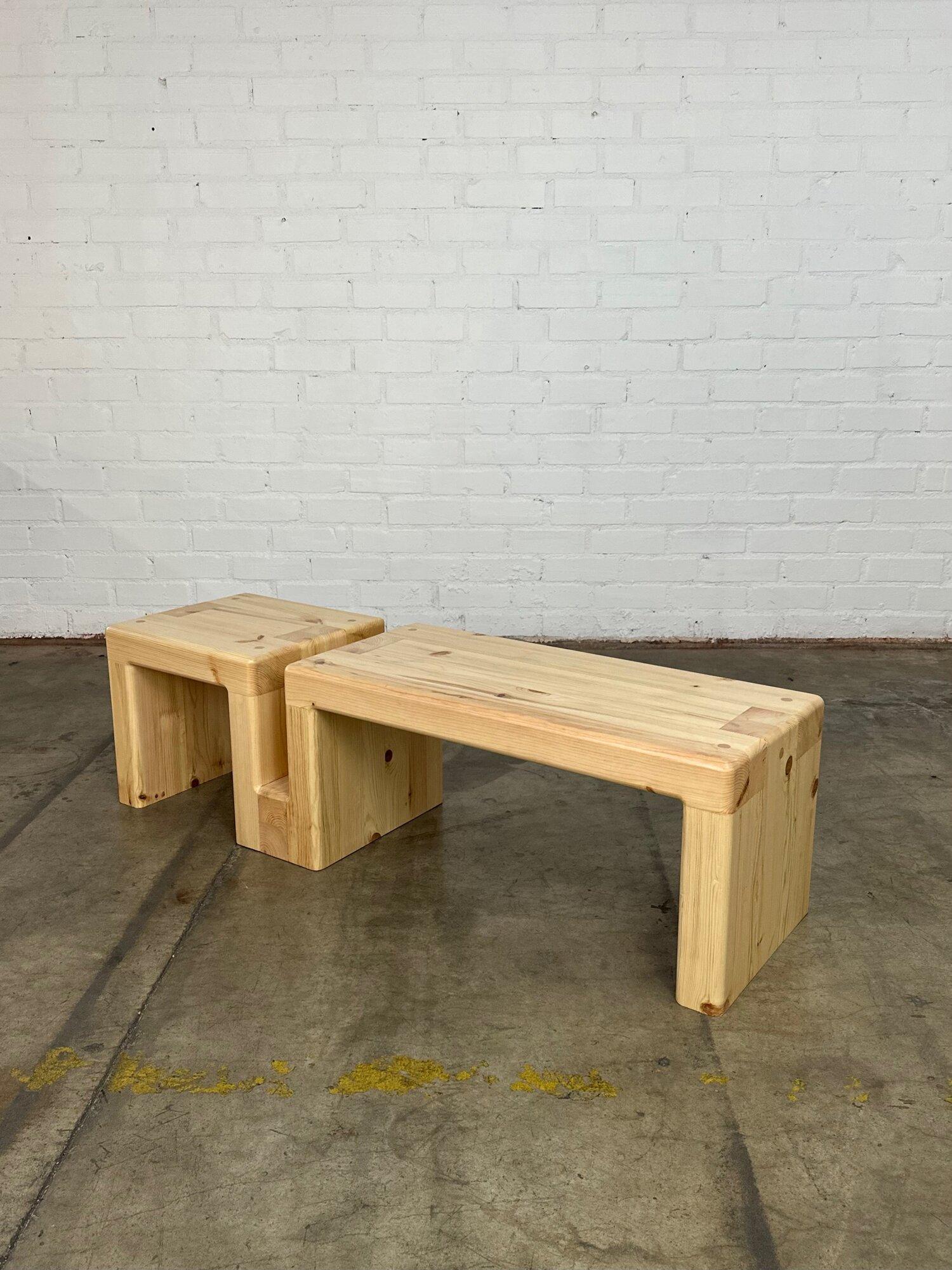 Contemporary Unidos Bench in Pine For Sale