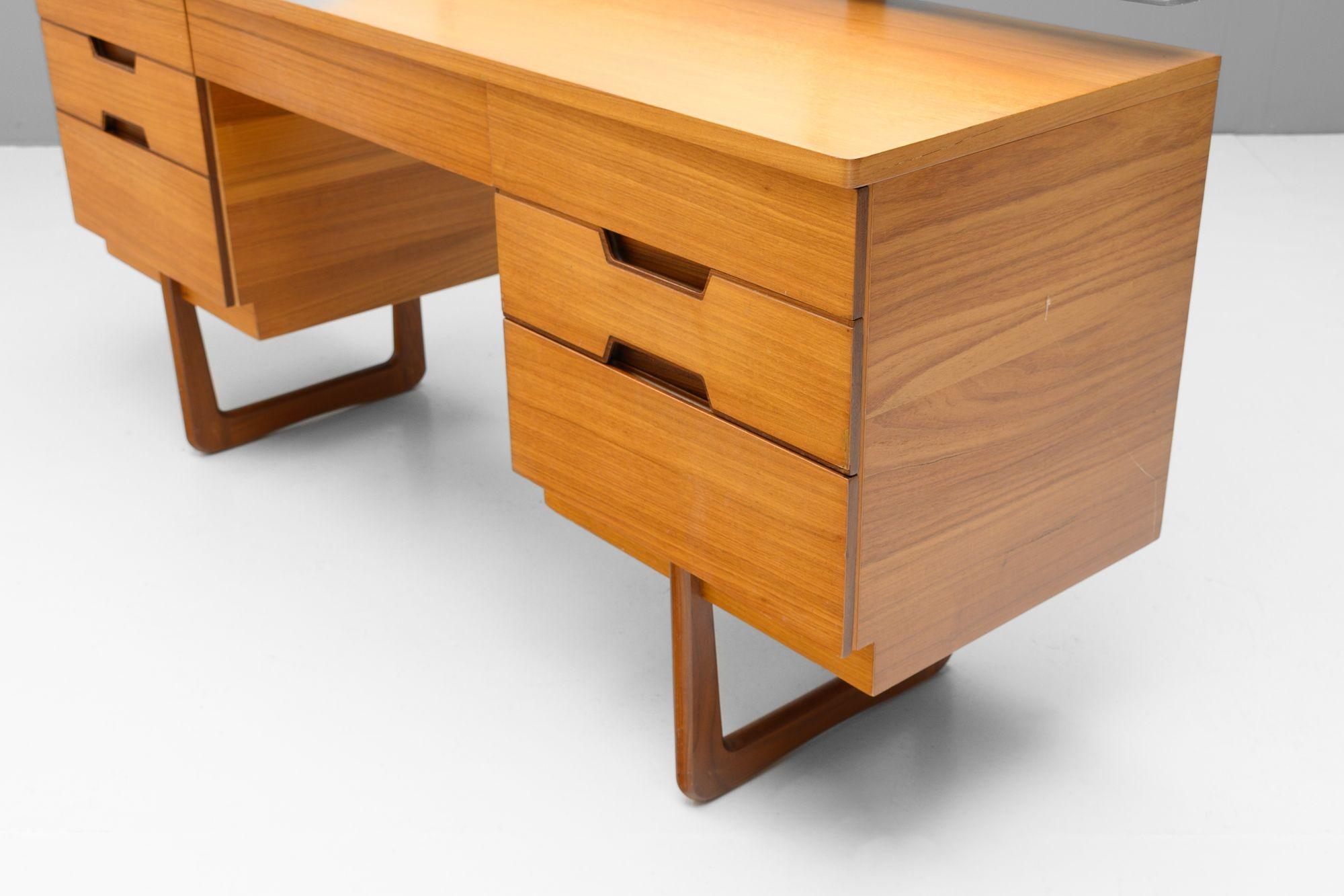 Mid-20th Century Uniflex Dressing Table For Sale