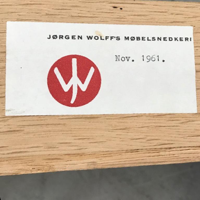Unika Arne Jacobsen Schriftsteller-Schreibtisch Dänemark 1961 Skandinavischinan Modern im Zustand „Gut“ im Angebot in Copenhagen, DK