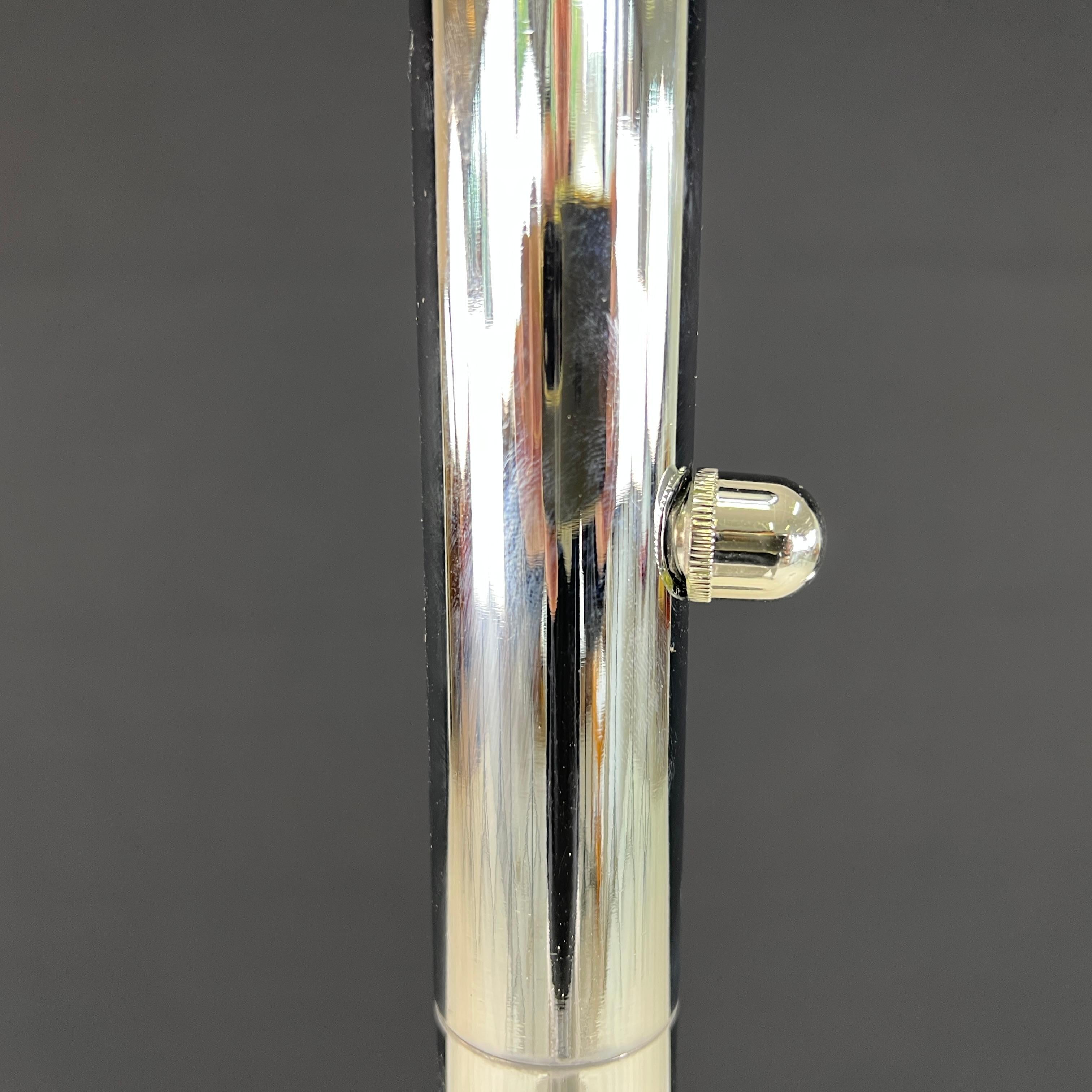 Unilux Floor Lamp, 1970s In Good Condition For Sale In Bridgeport, CT