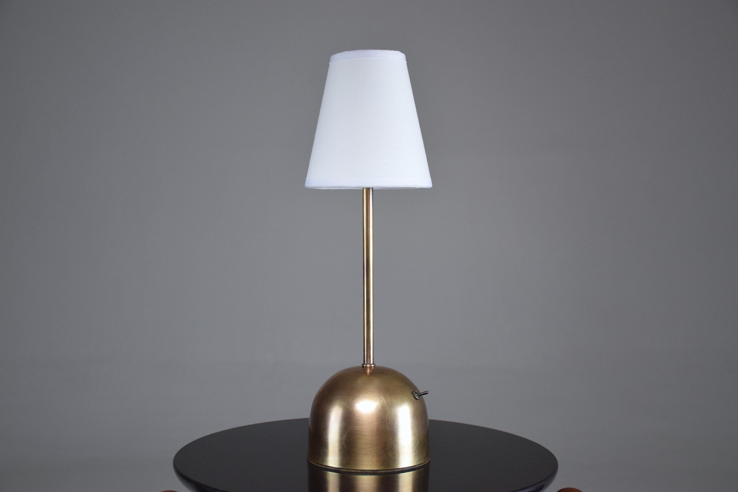 Unio Contemporary Handcrafted Wireless Brass Lamp 7