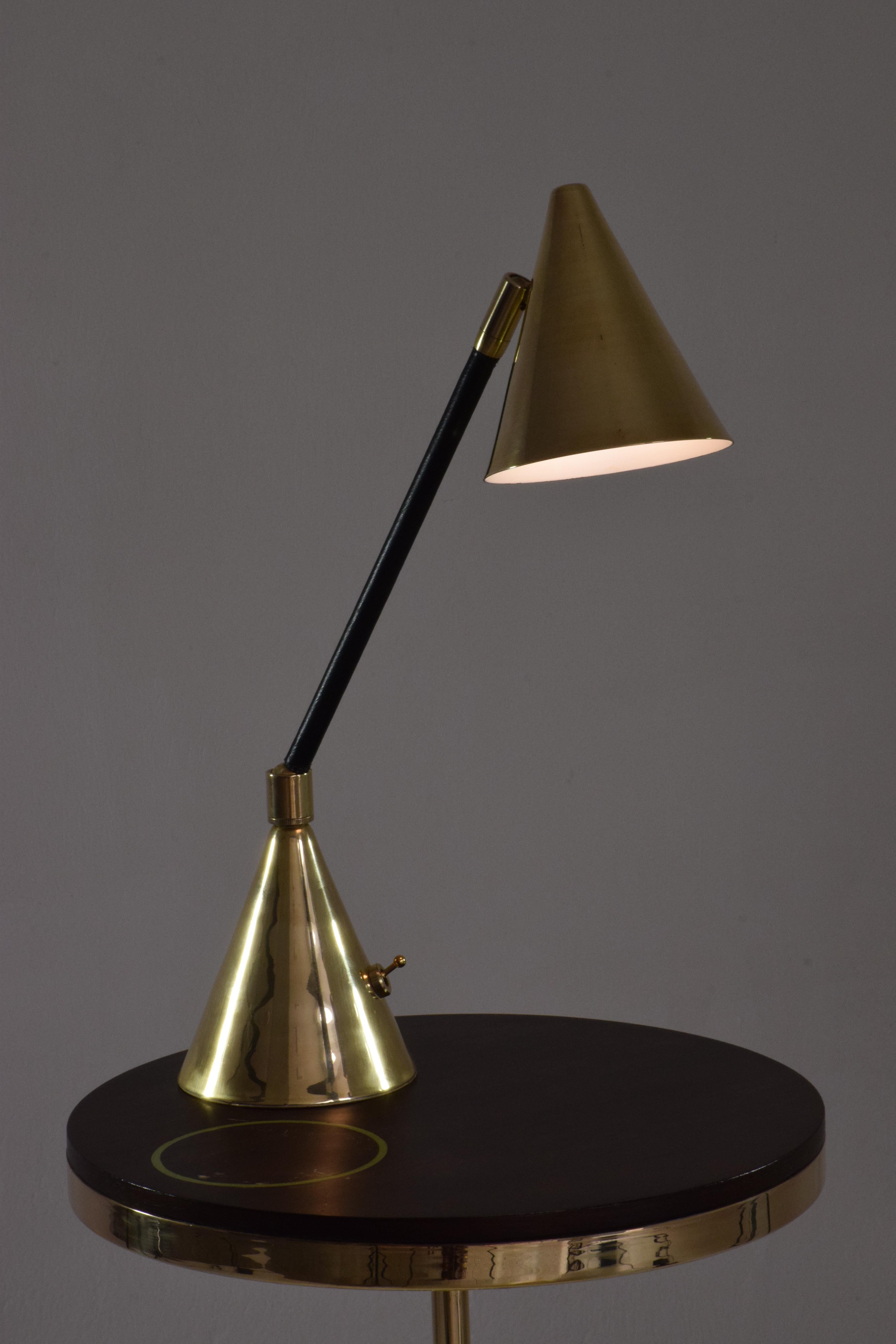 Modern Unio 1-2 Contemporary Handcrafted Wireless Brass Lamp