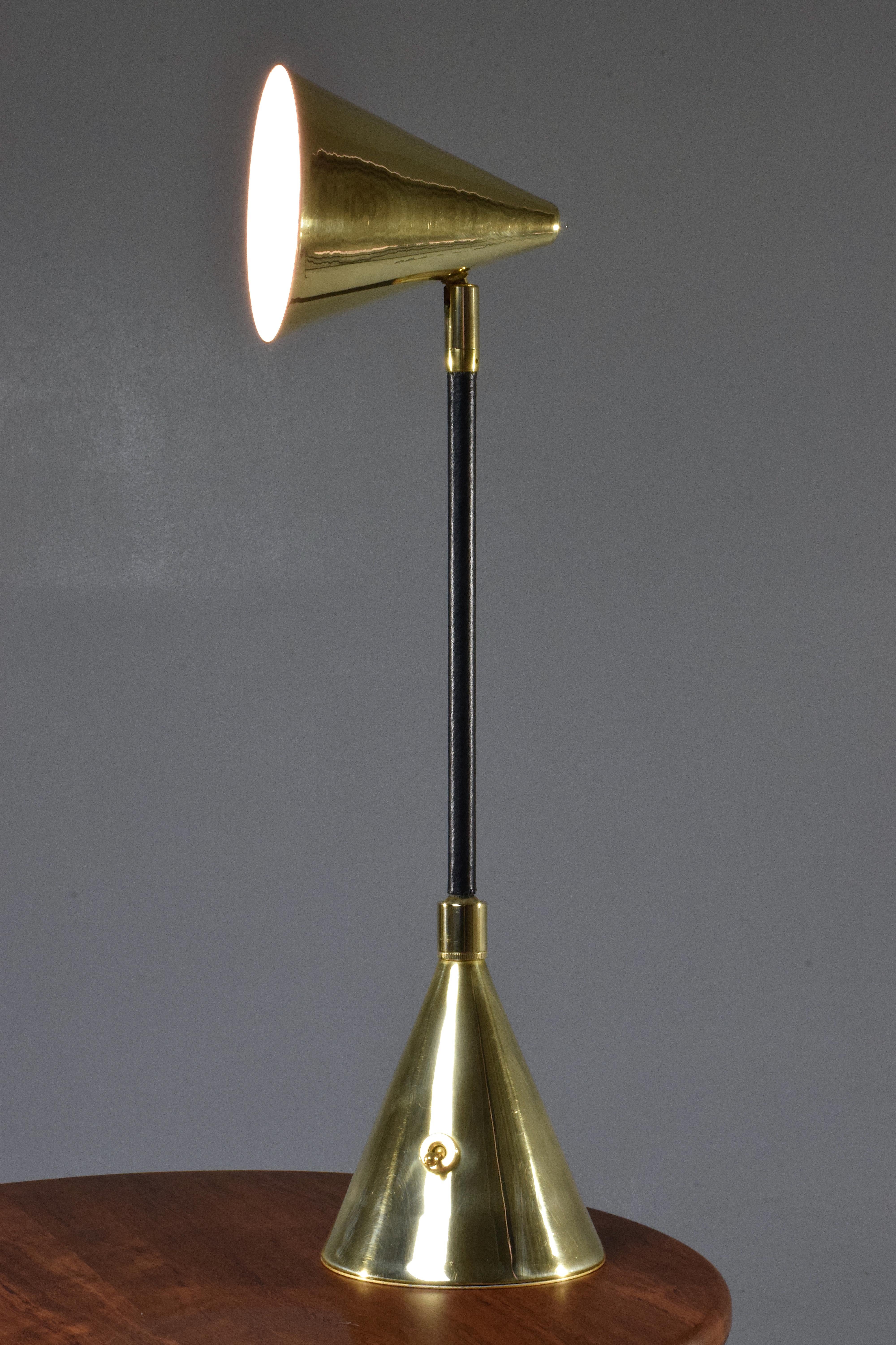 Unio 1-2 Contemporary Handcrafted Wireless Brass Lamp In New Condition In Paris, FR