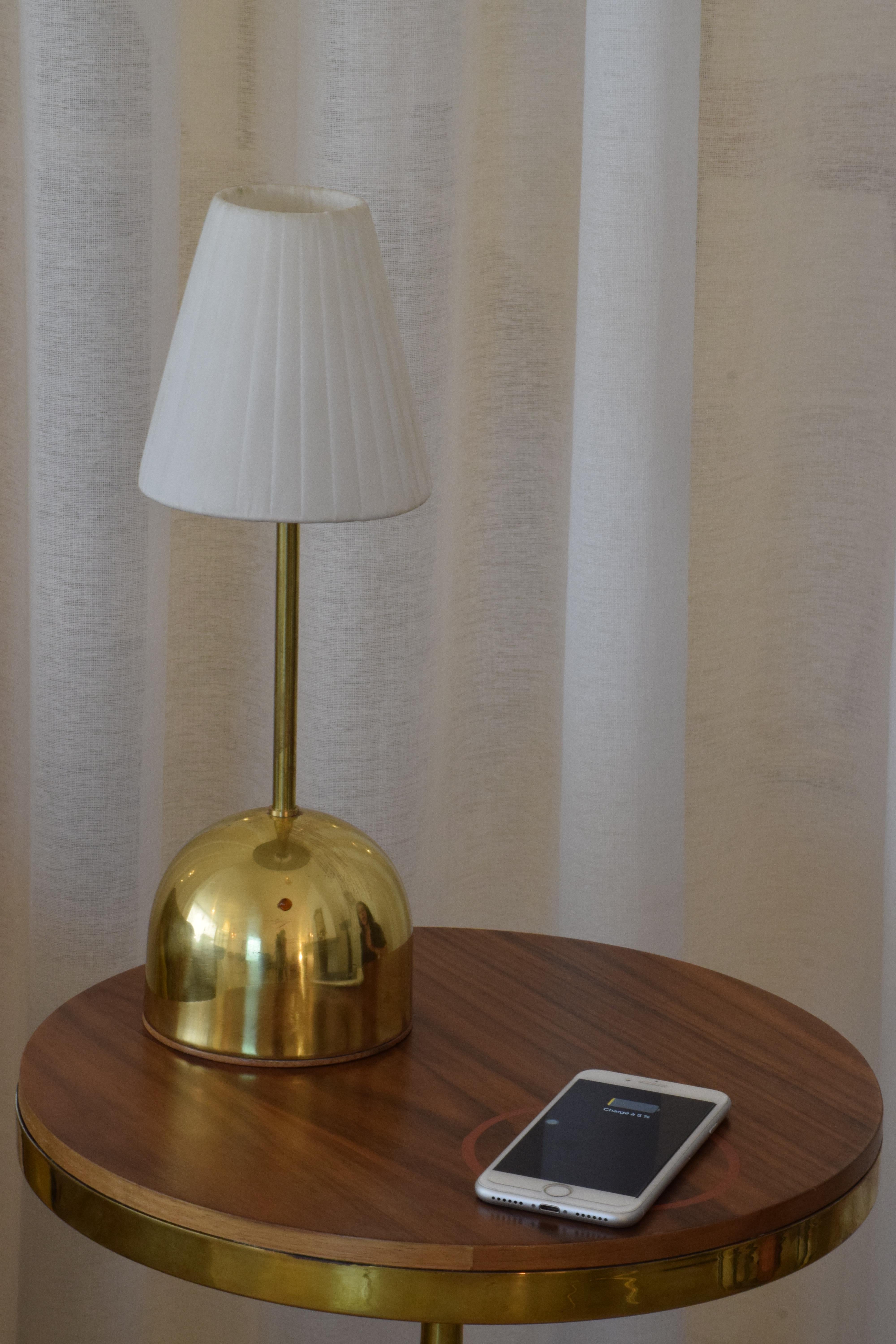 Unio Contemporary Handcrafted Wireless Brass Lamp In New Condition In Paris, FR