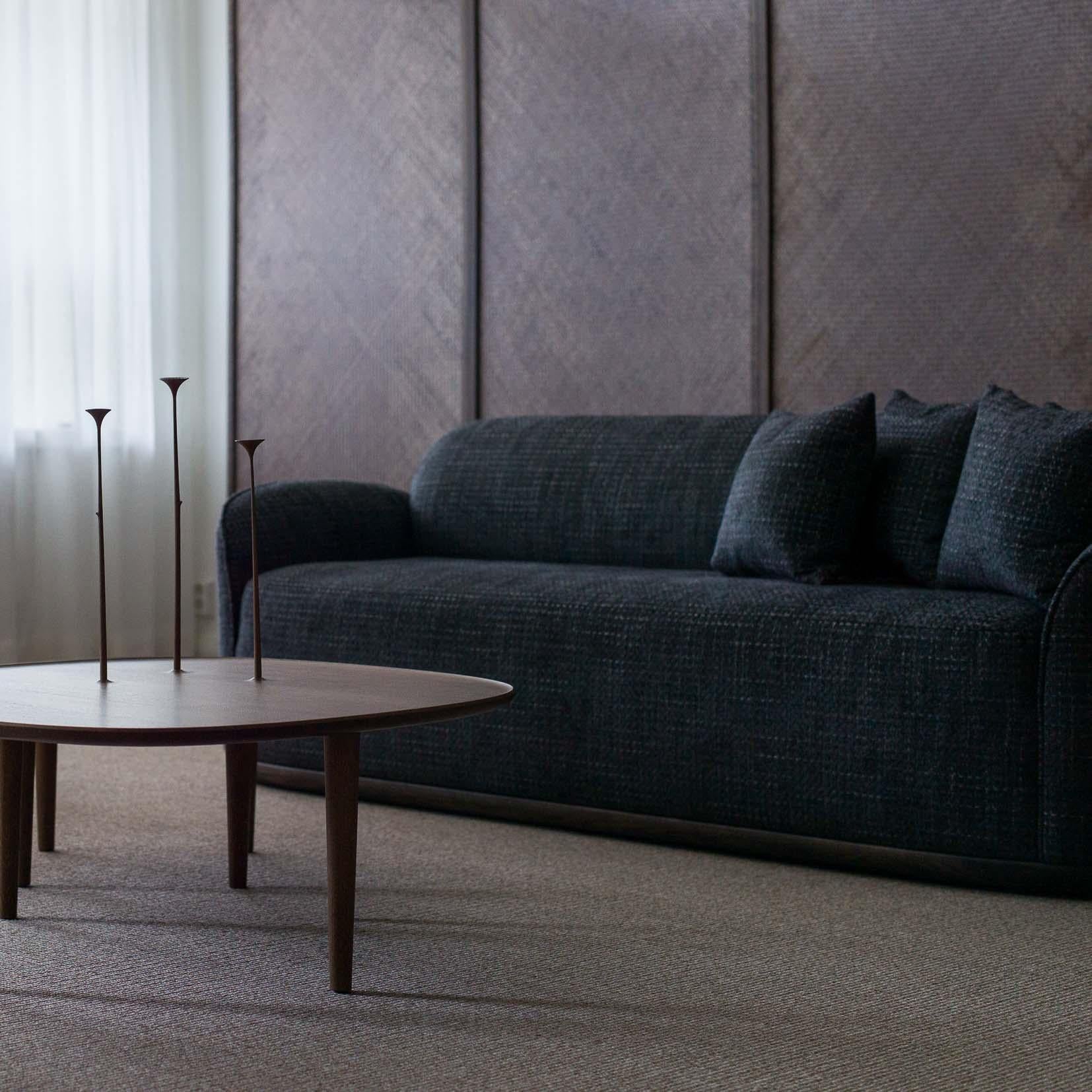 Unio-Sofa, gepolstert mit Pierre Frey Hanoi-Stoff von Poiat (21. Jahrhundert und zeitgenössisch) im Angebot