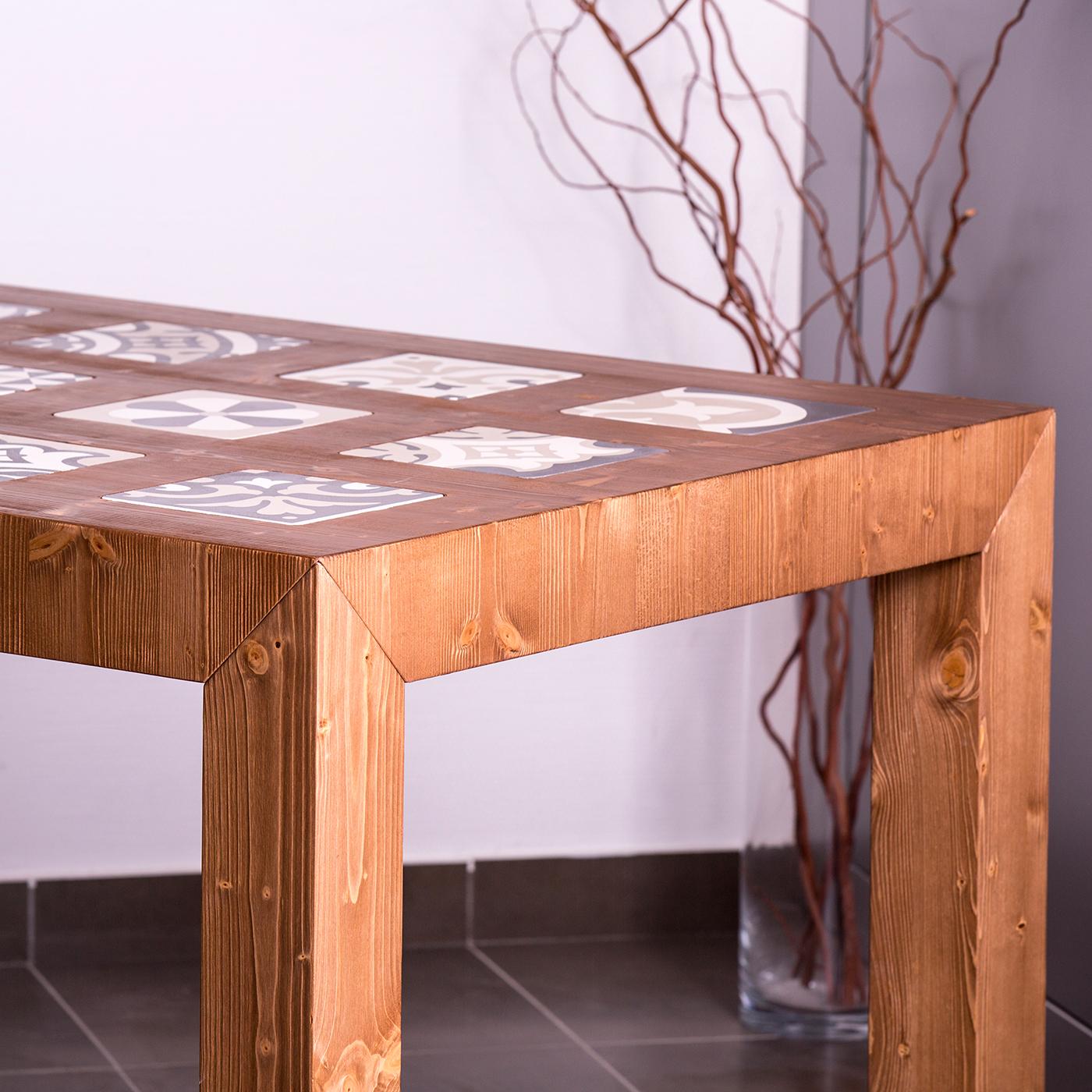 Unio Table In New Condition In Milan, IT